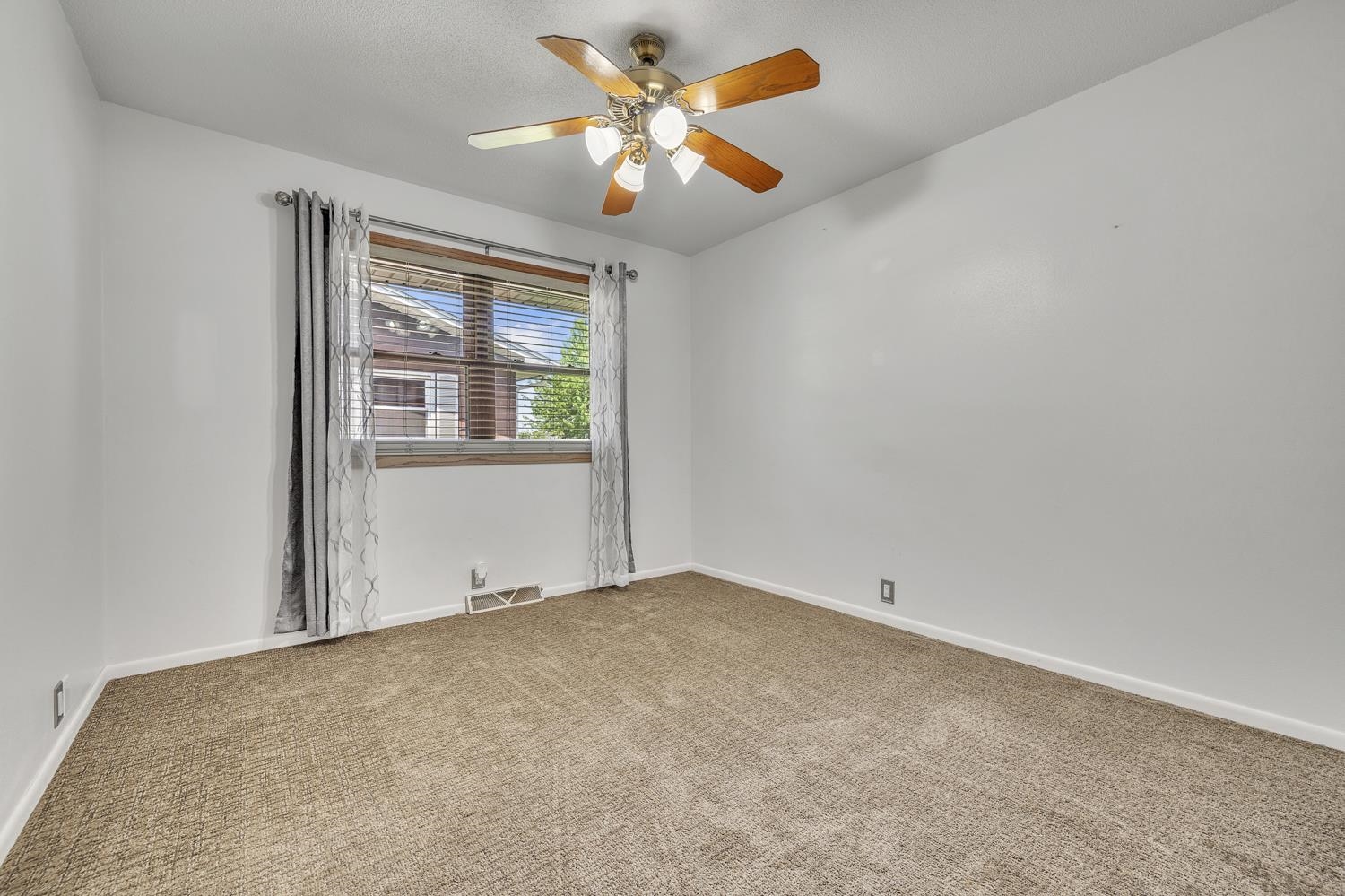 MLS #260519