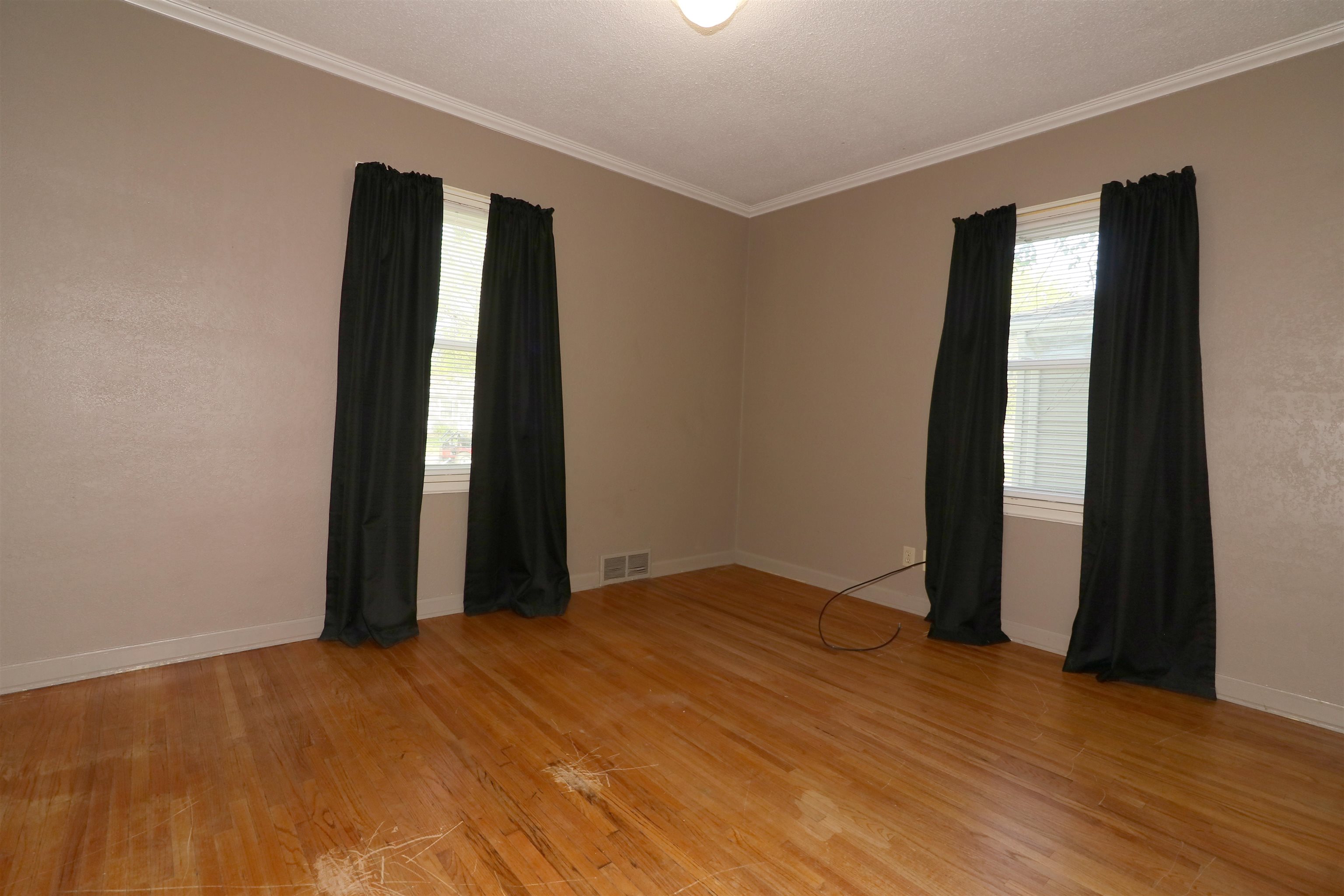 MLS #260525