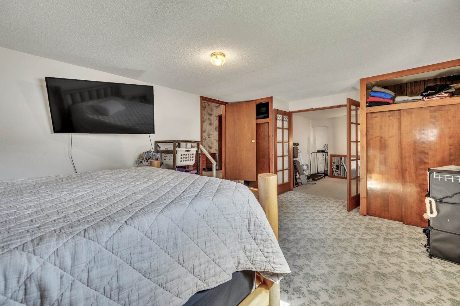 MLS #260526