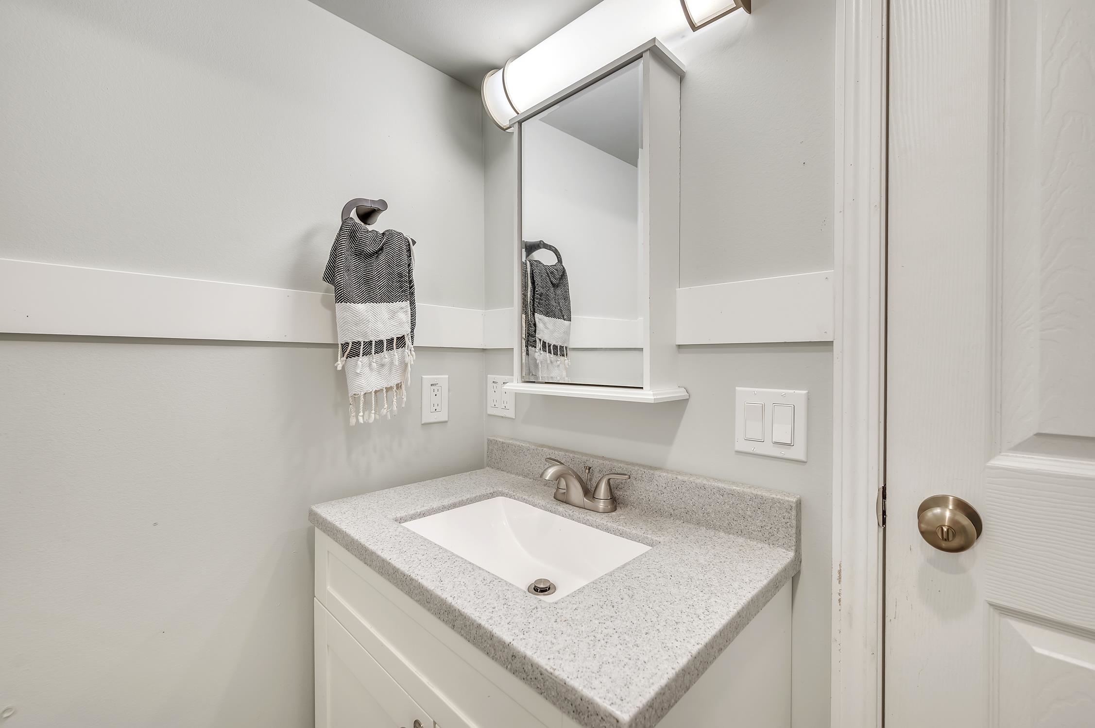 MLS #260528