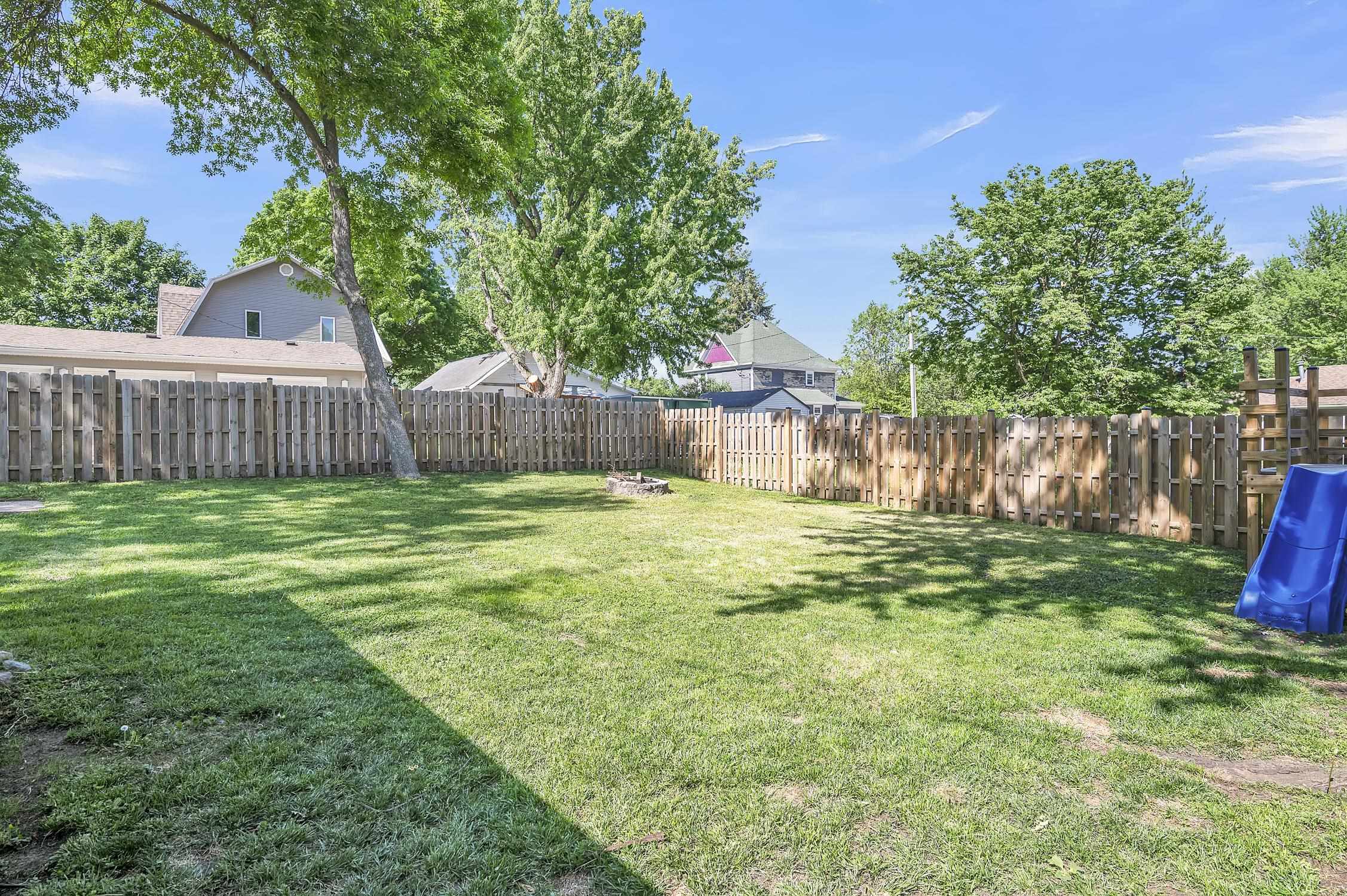 MLS #260528