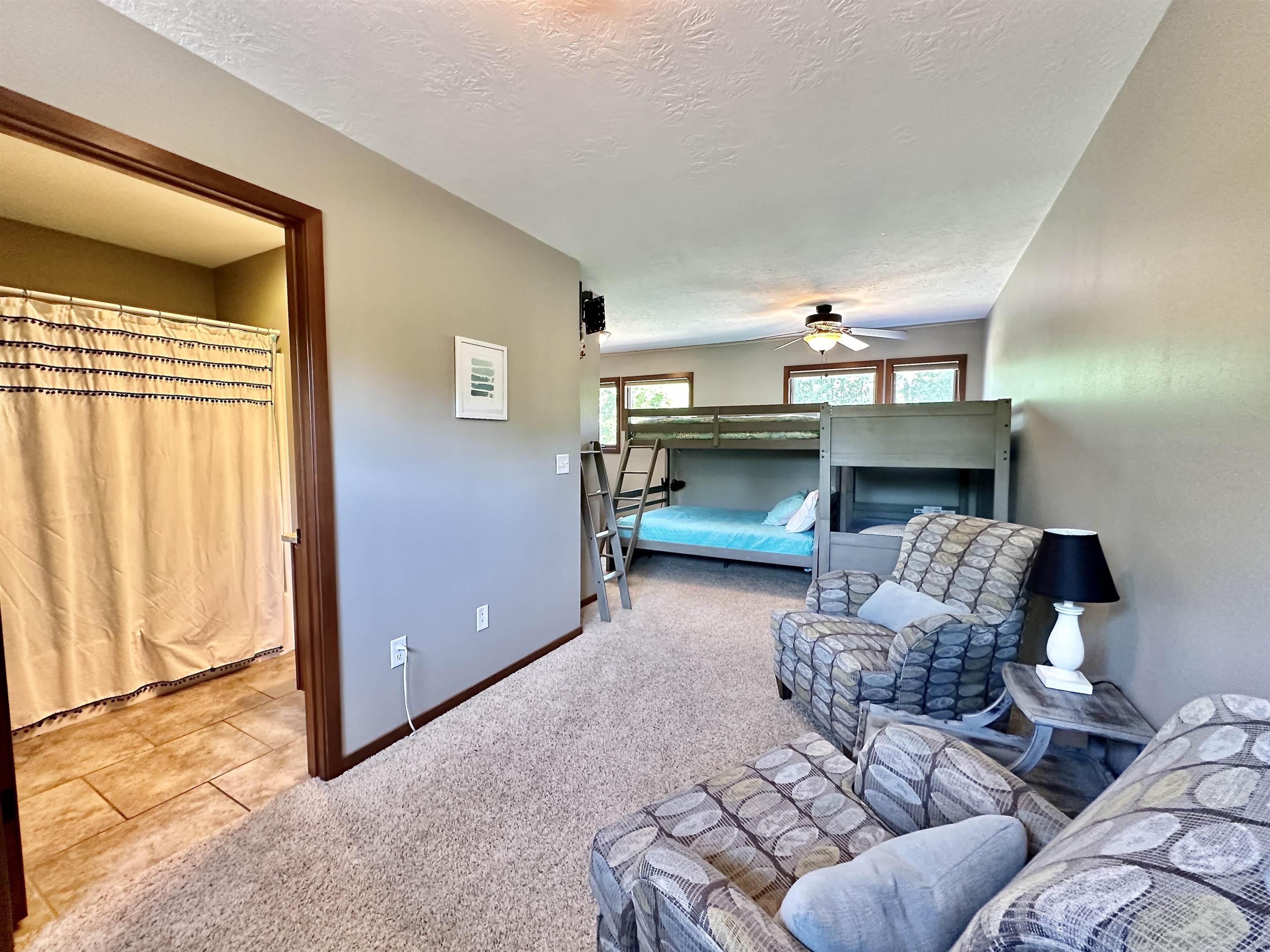 MLS #260542