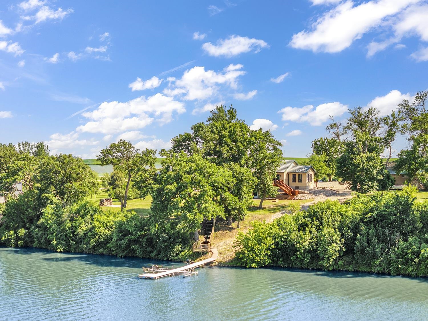35151 Shore Drive, Ayrshire, IA 50515 