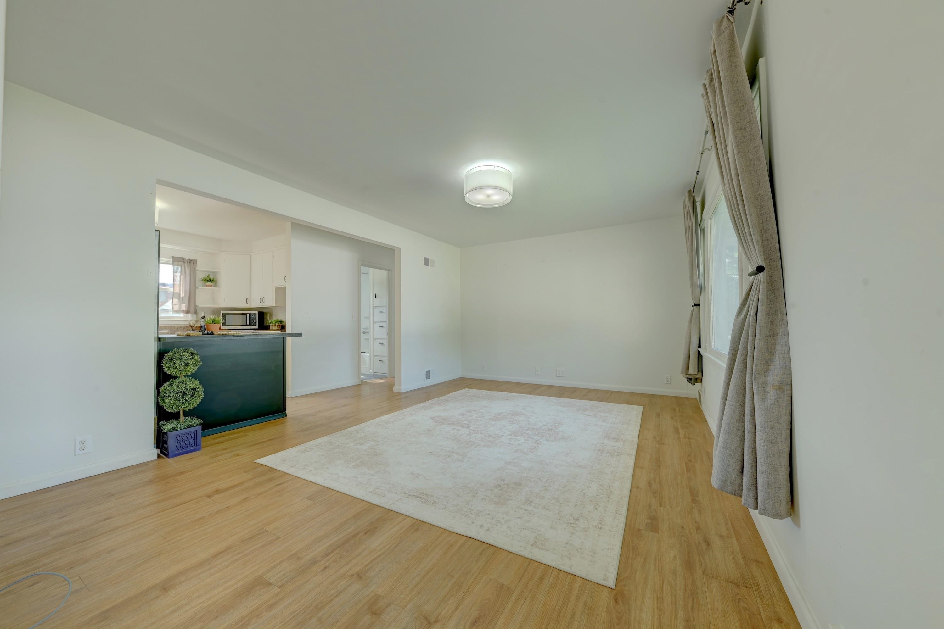 MLS #260572