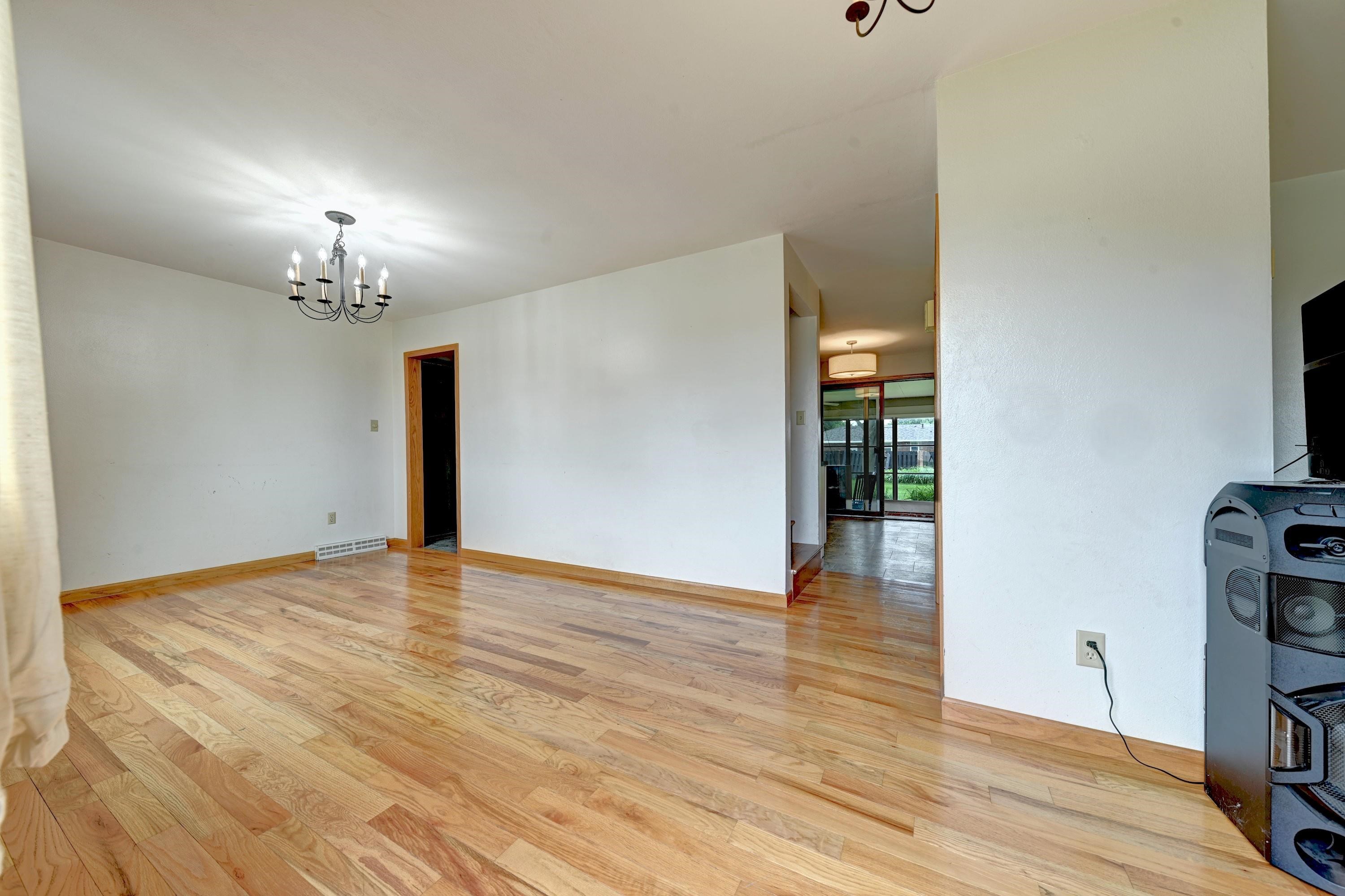 MLS #260585