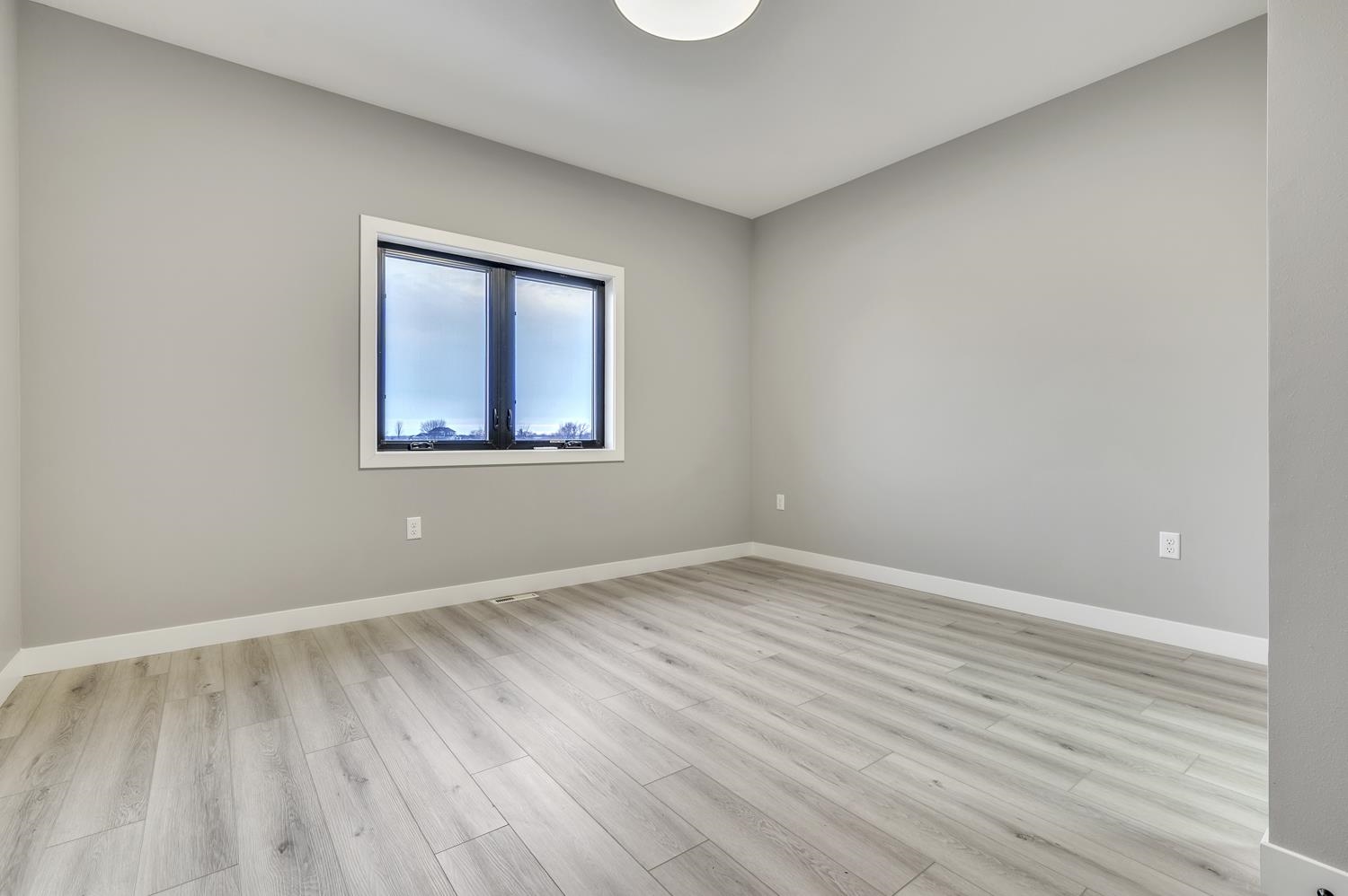 MLS #260586