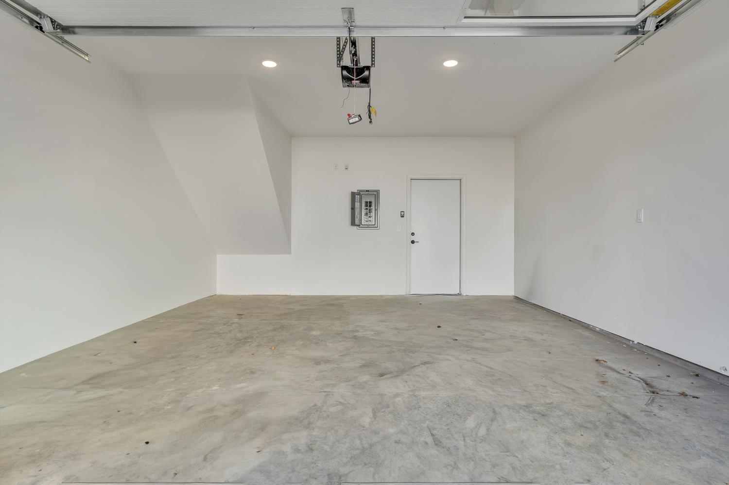MLS #260605