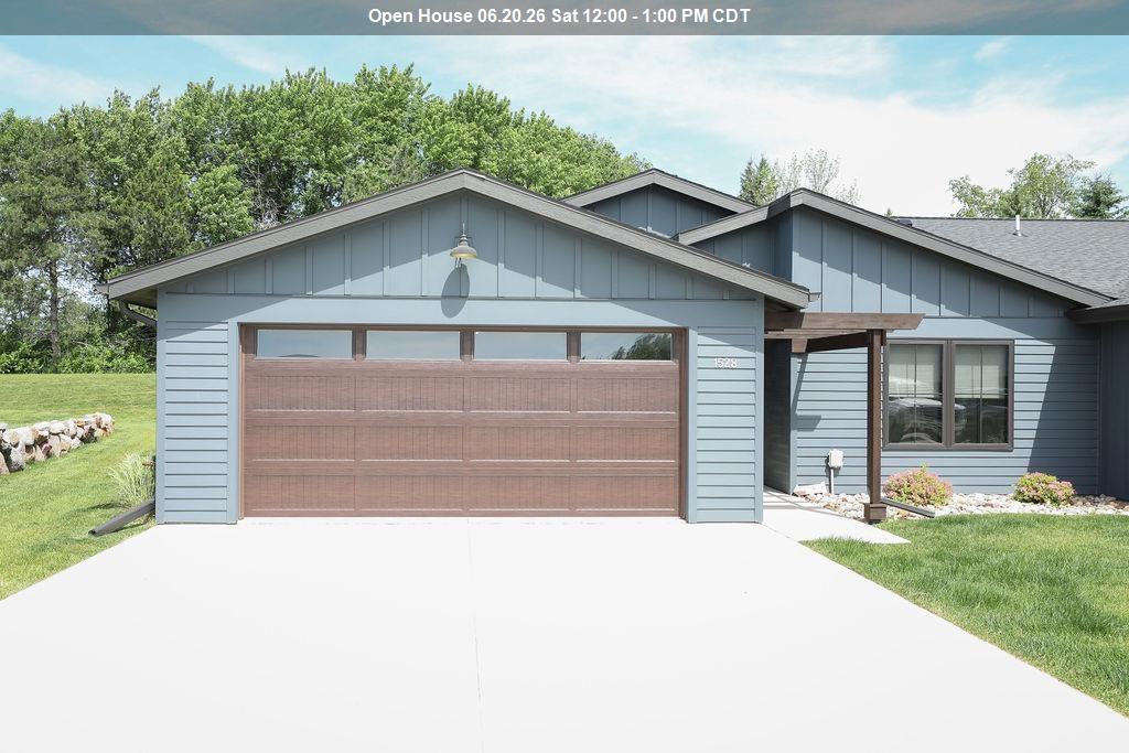 1528 Blaine's Way, Spirit Lake, IA 51360 