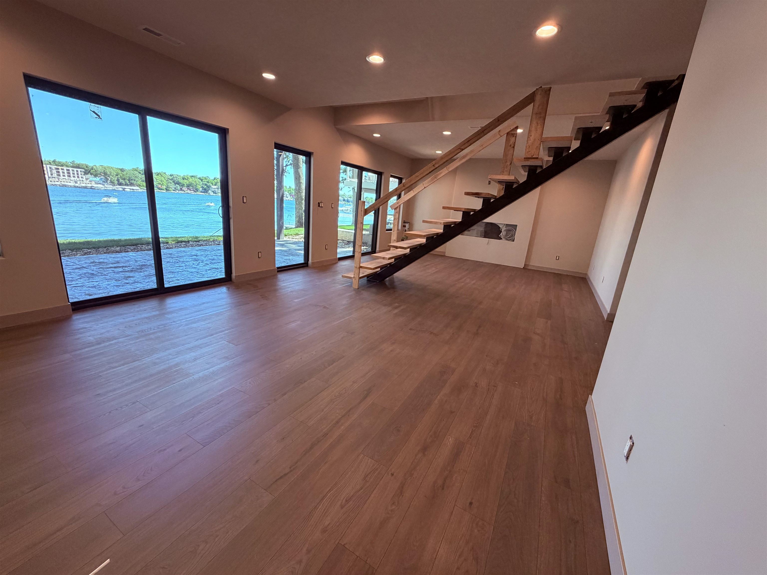 MLS #260628