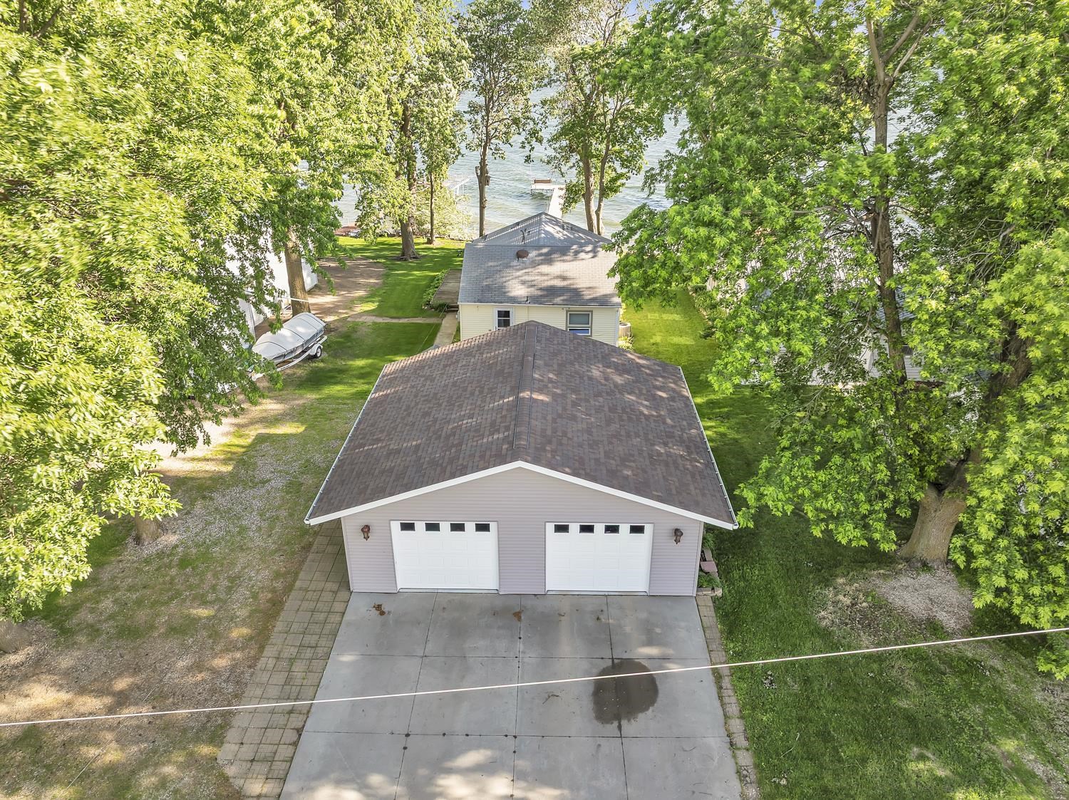 25461 Mcclelland Lane, Spirit Lake, IA 51360 