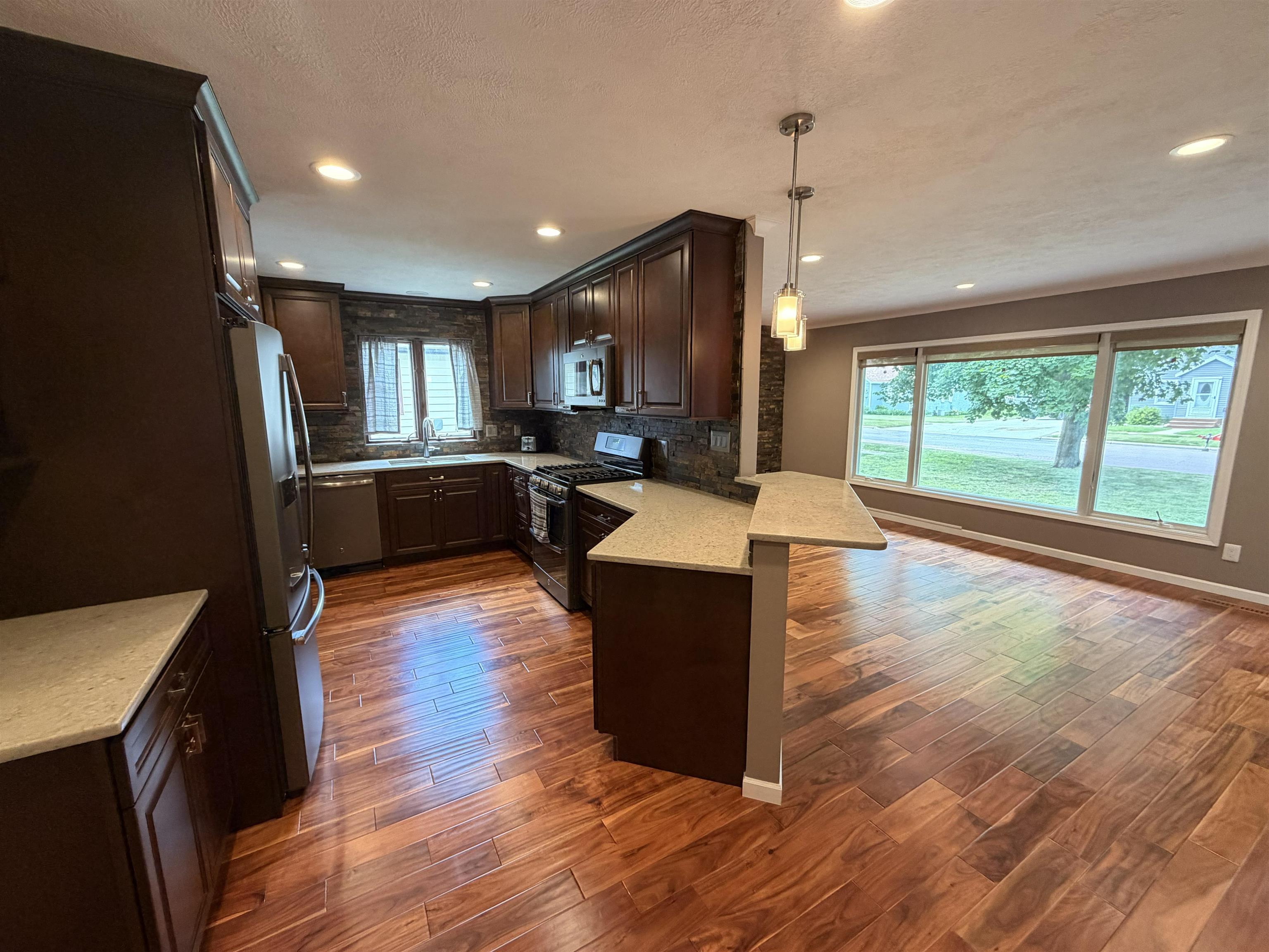 MLS #260682