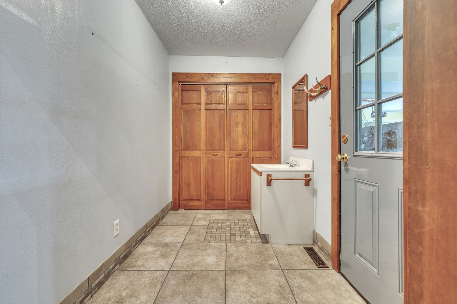 MLS #260705