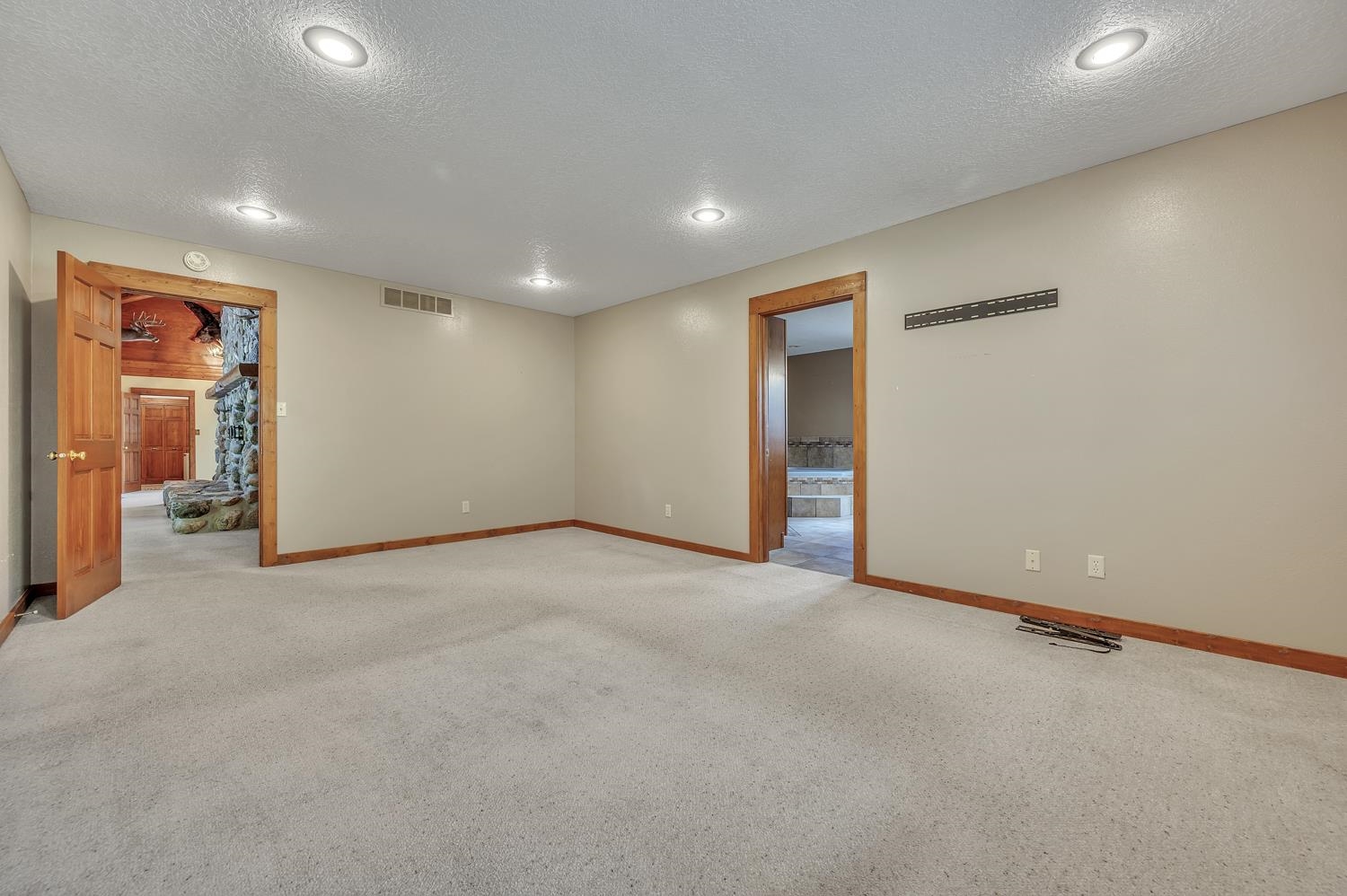 MLS #260705