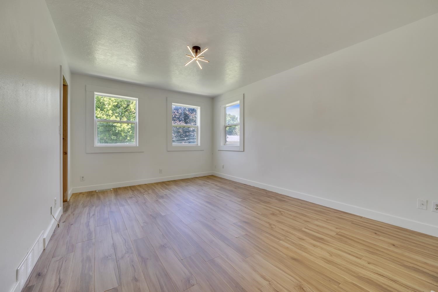 MLS #260782