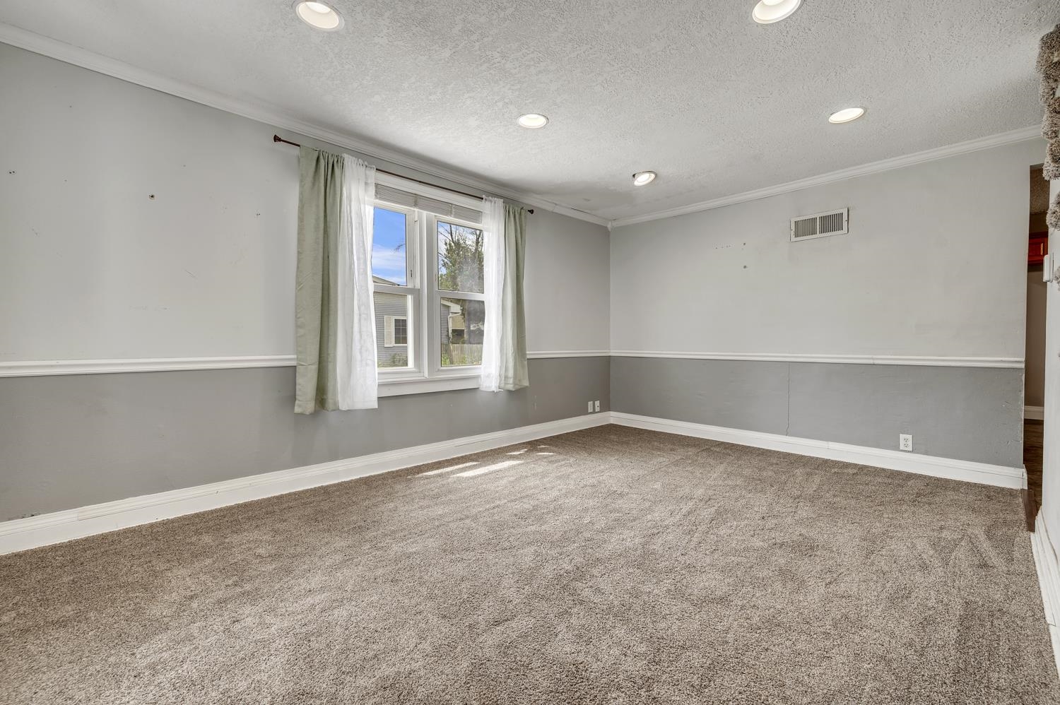 MLS #260827