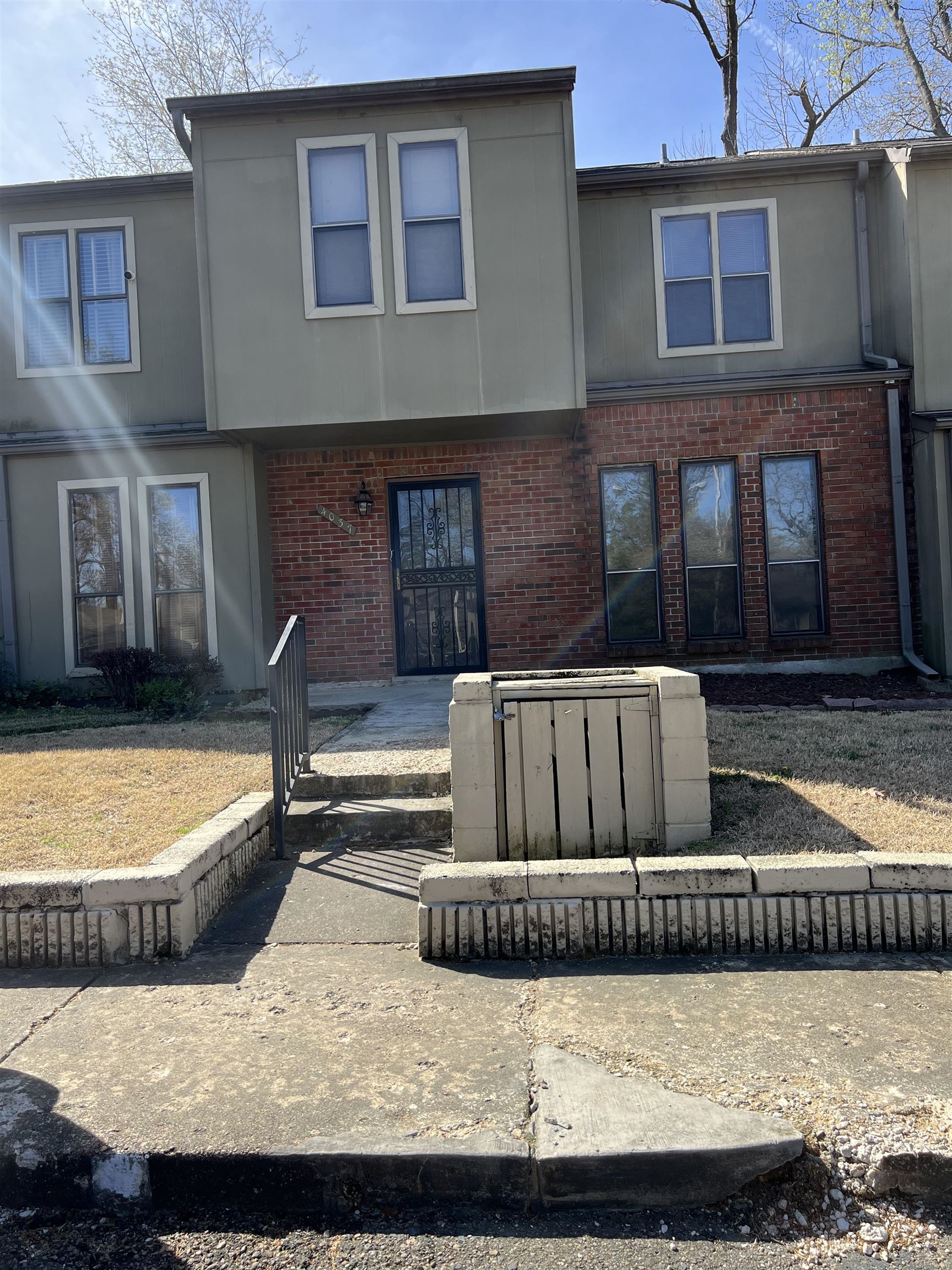 4037 Graham Oaks Court Ct E 30