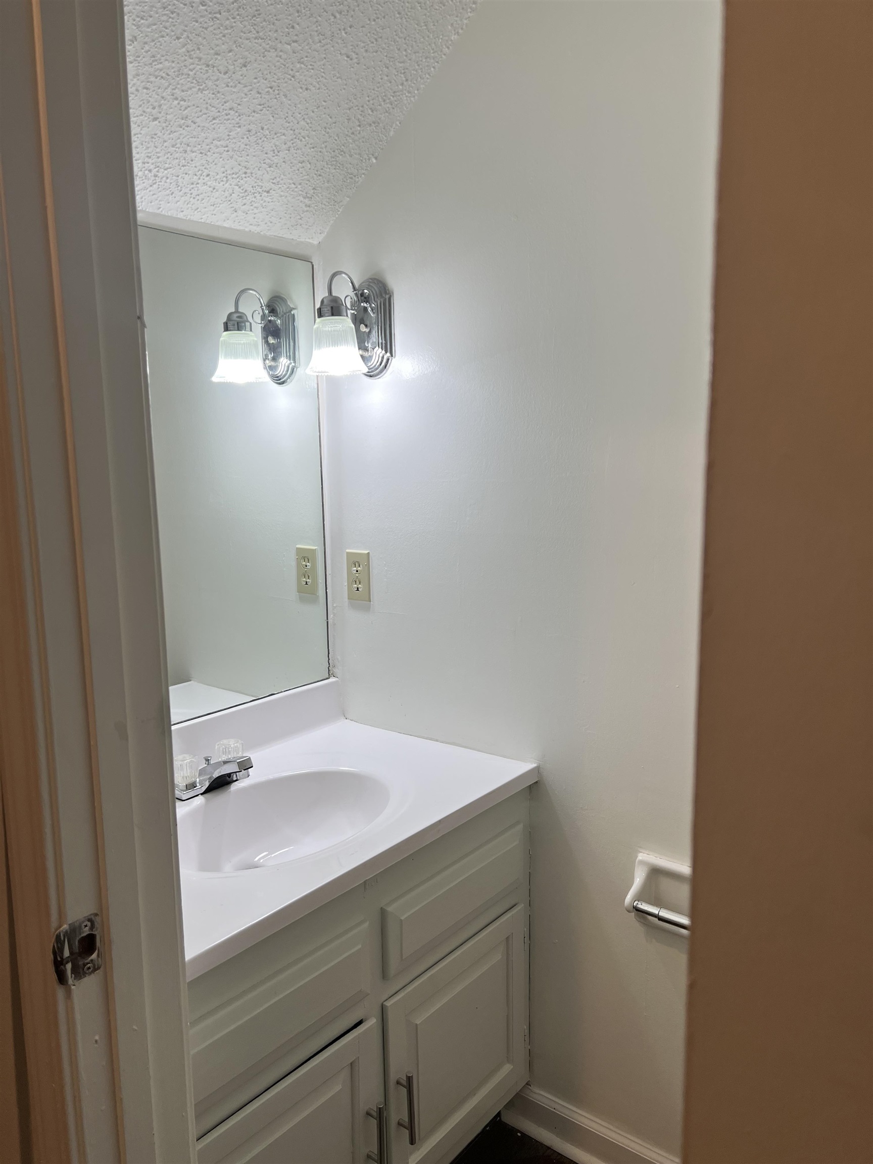 4037 Graham Oaks Court Ct E 30