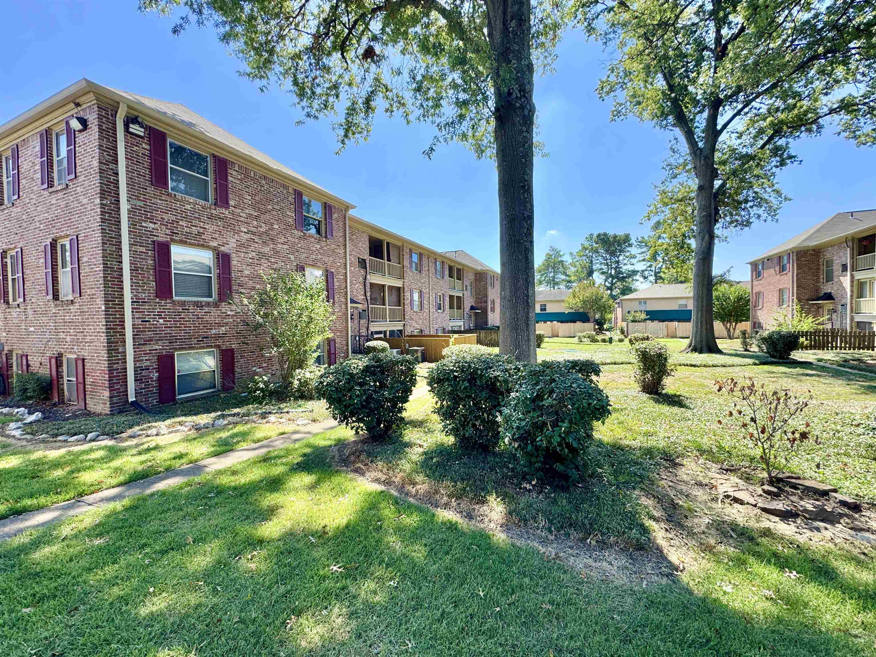 1202 Middle Court Ct 101