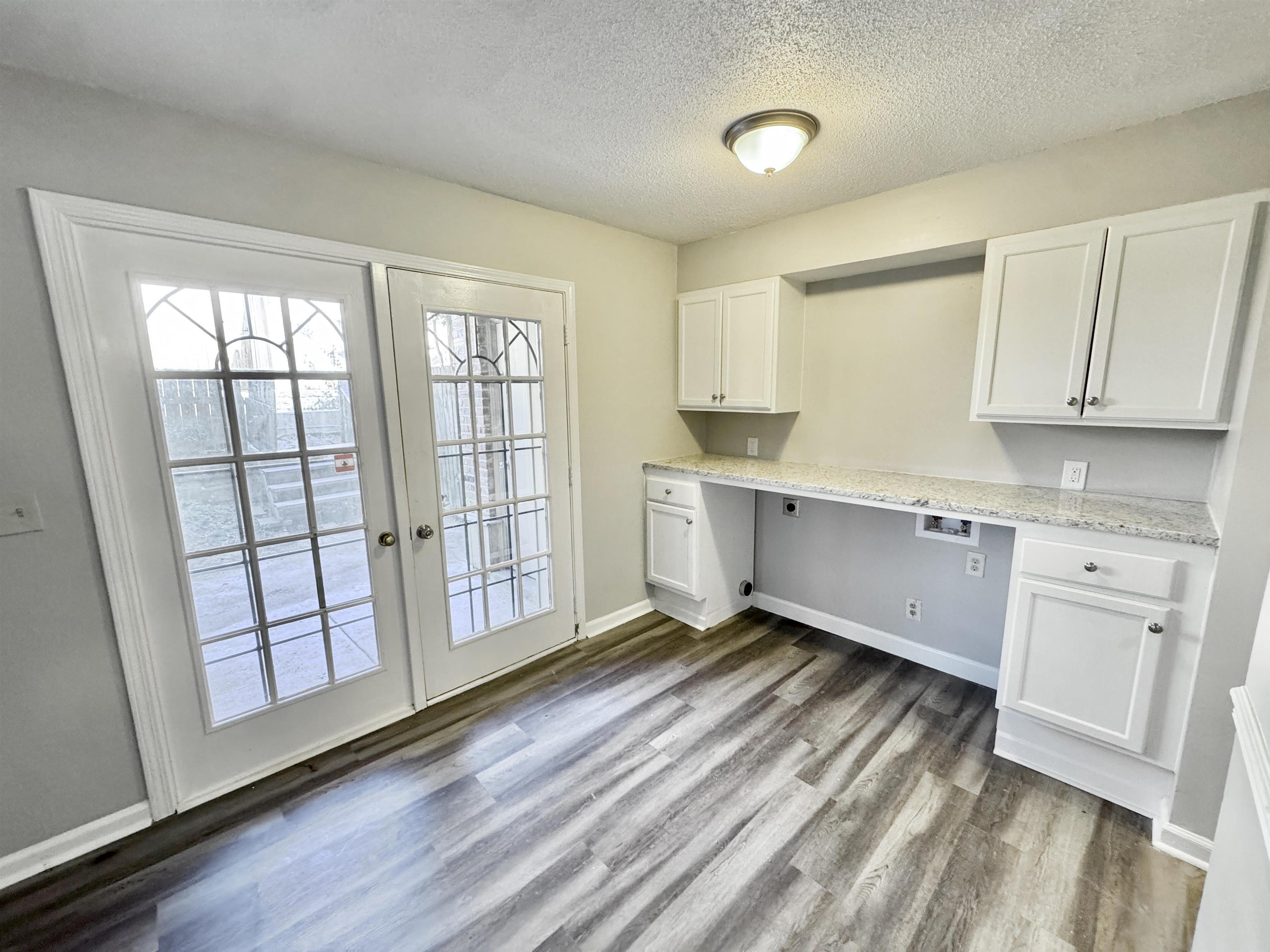 1202 Middle Court Ct 101