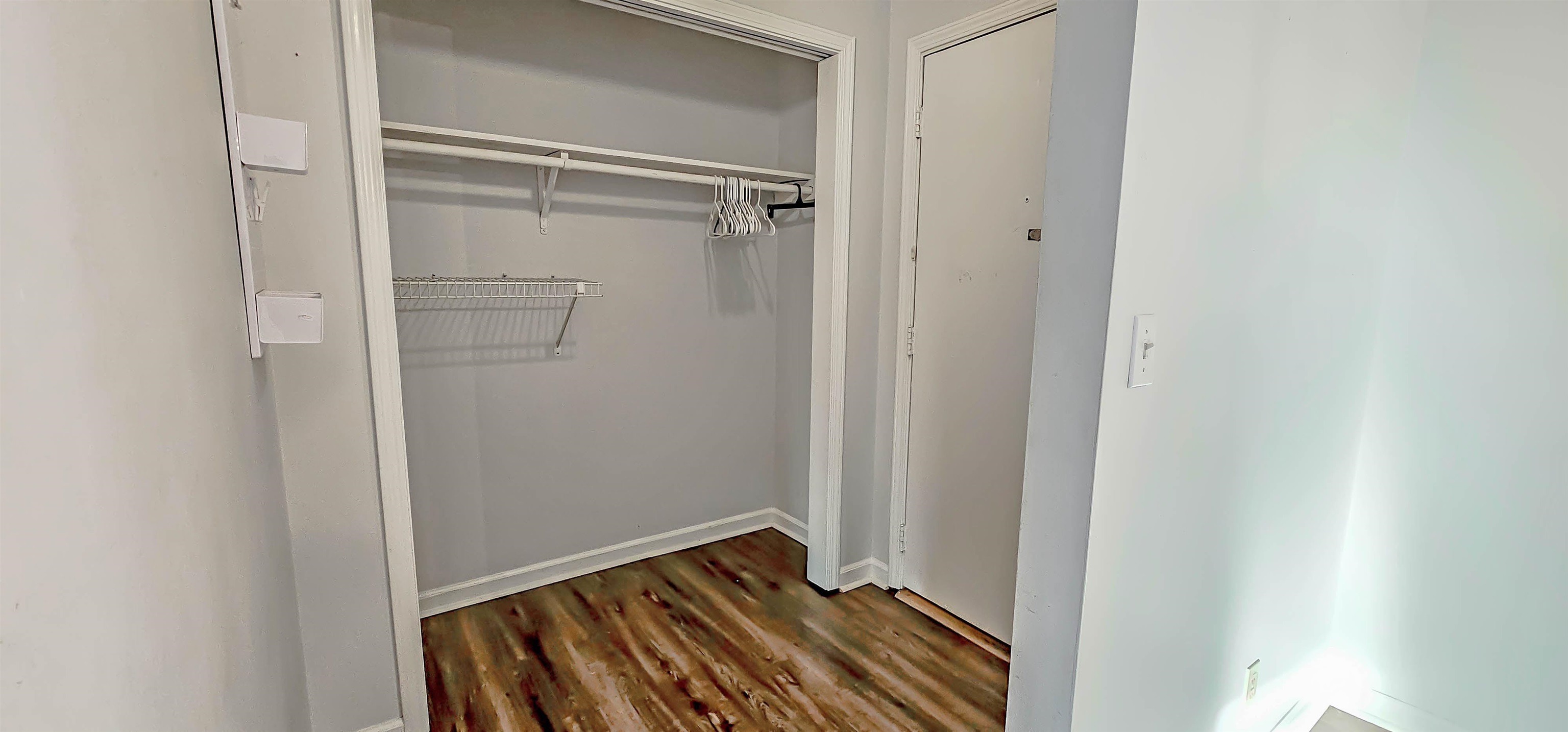 1220 Chamberlain Dr 4