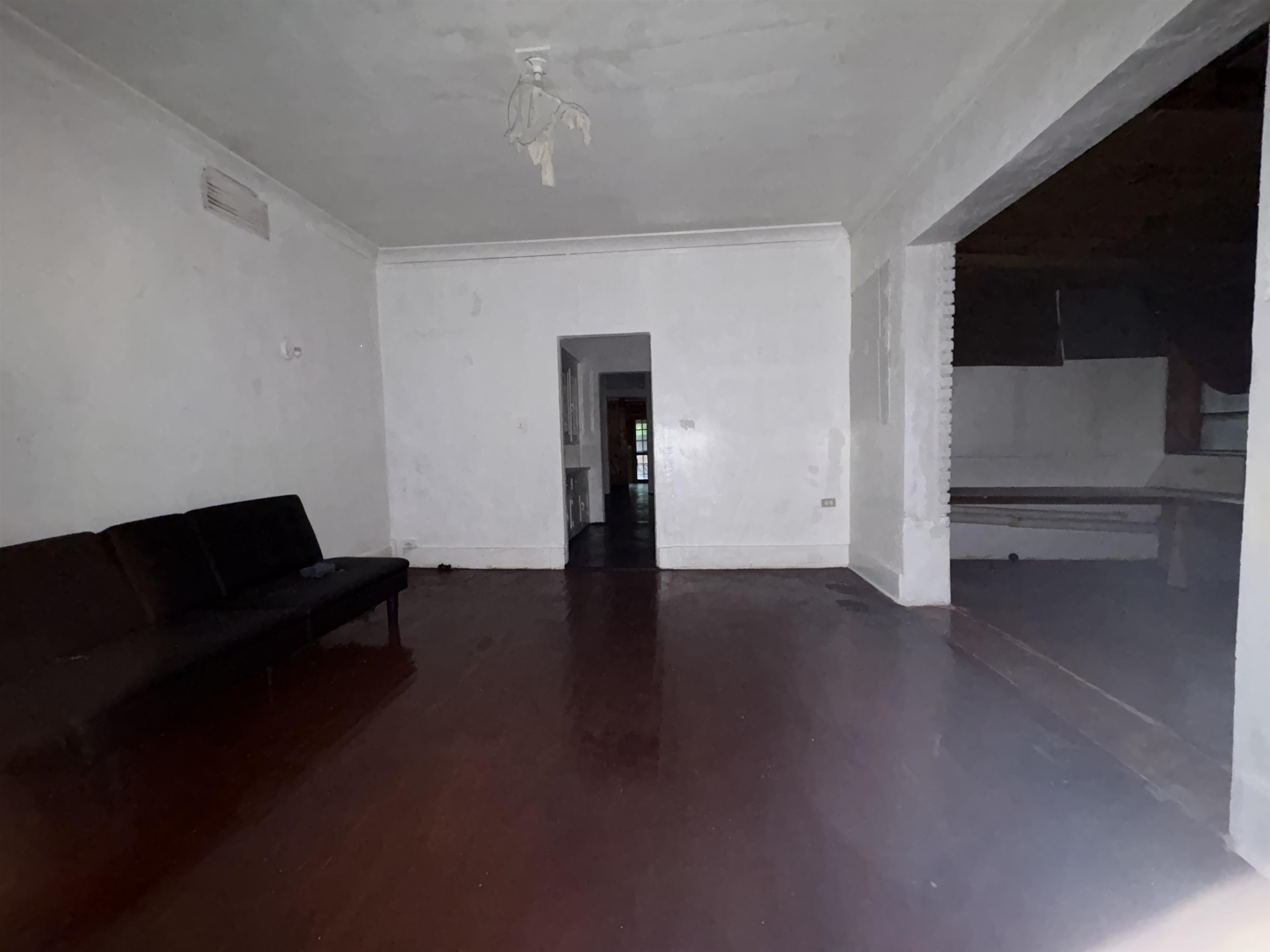 1637 Linden Ave