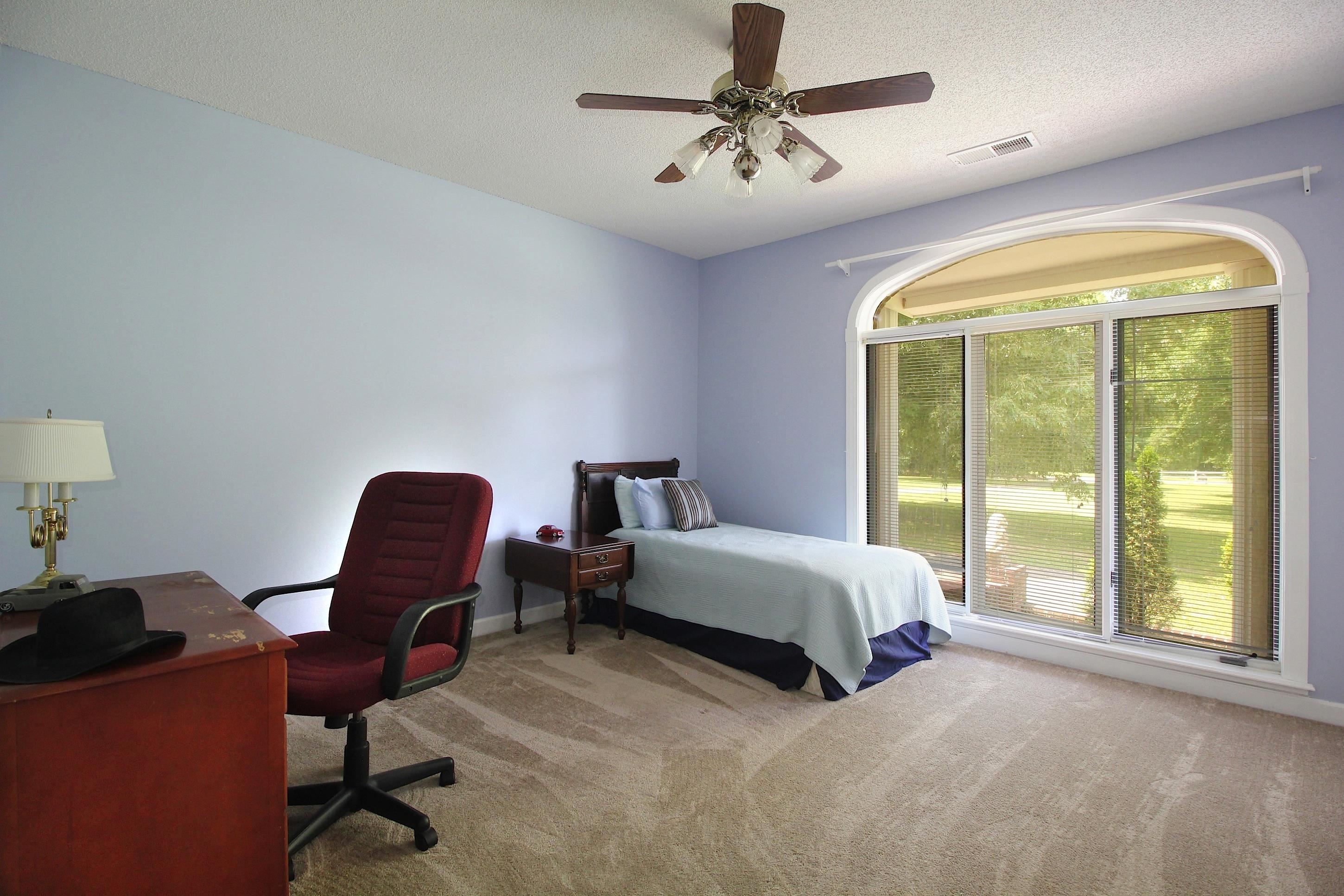 2550 N Reid-Hooker Rd