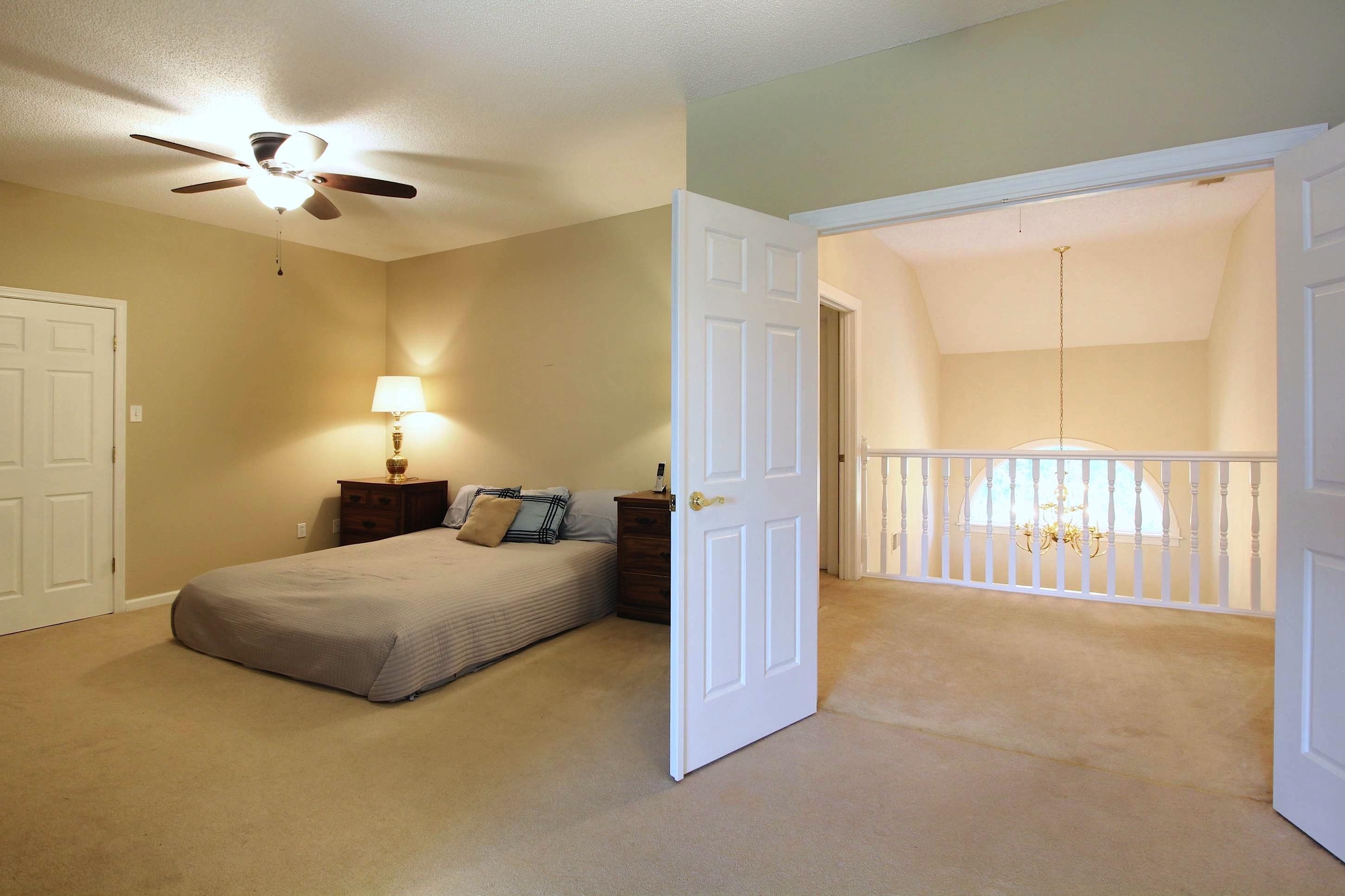2550 N Reid-Hooker Rd