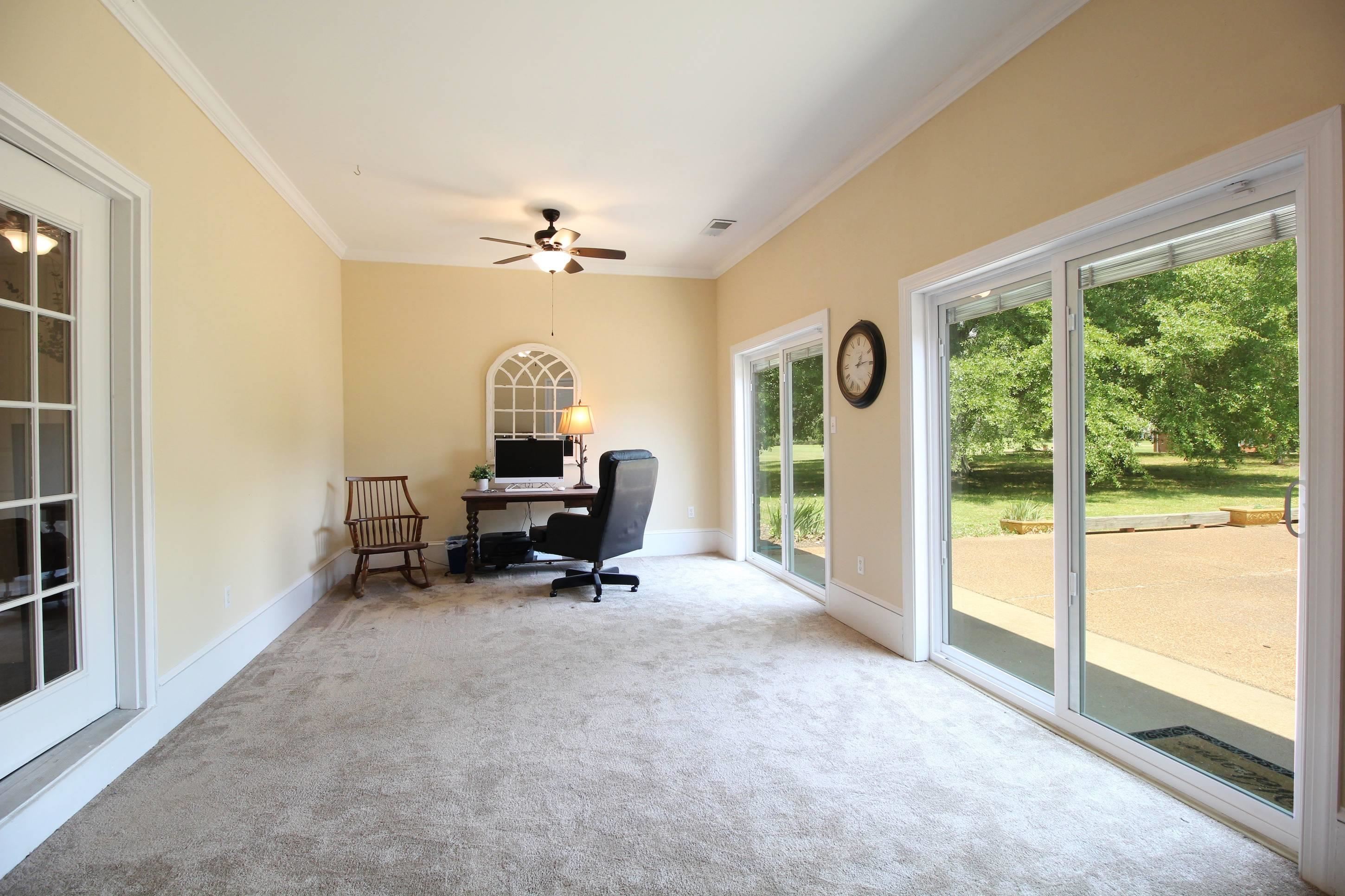 2550 N Reid-Hooker Rd