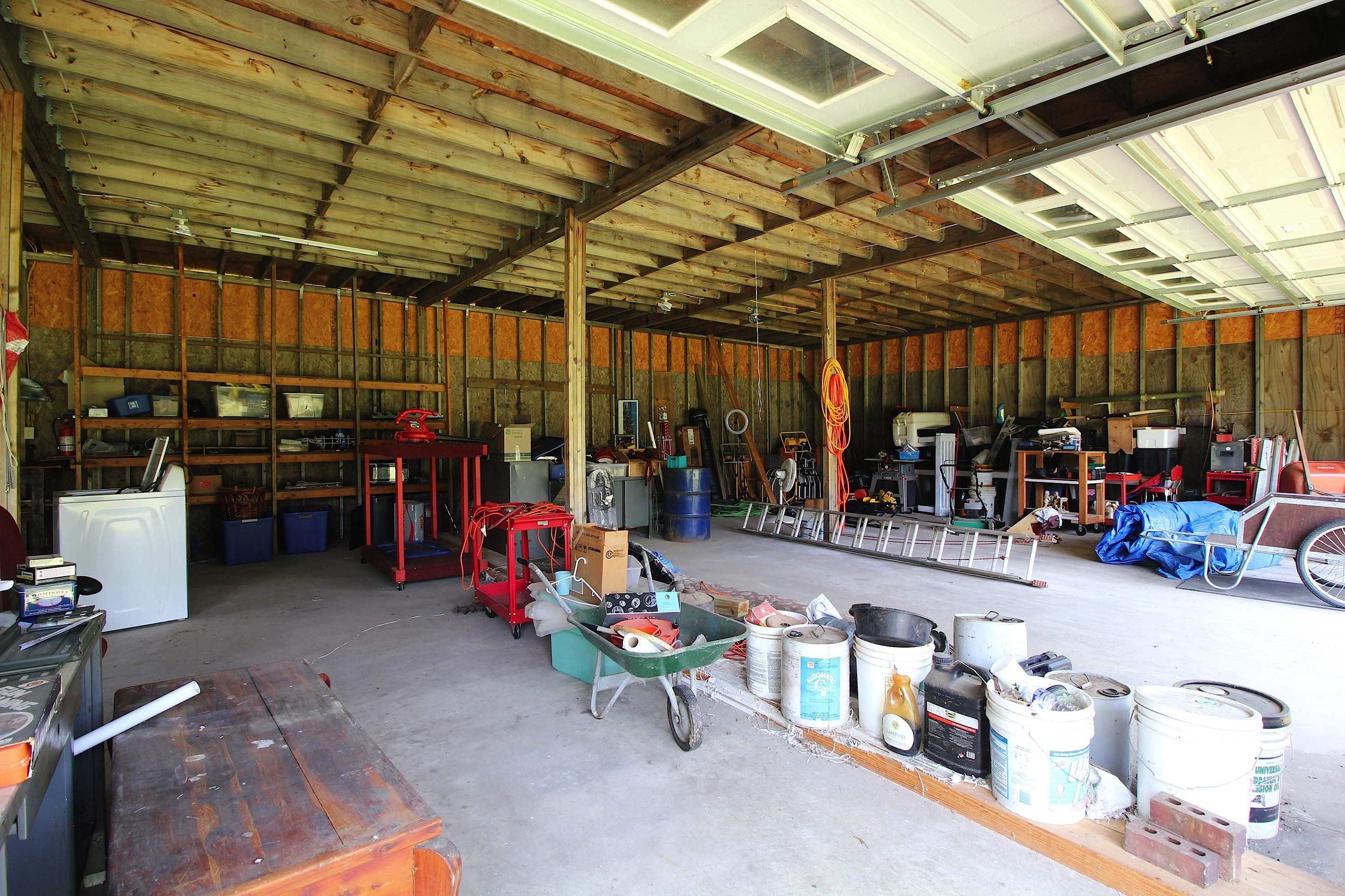 2550 N Reid-Hooker Rd
