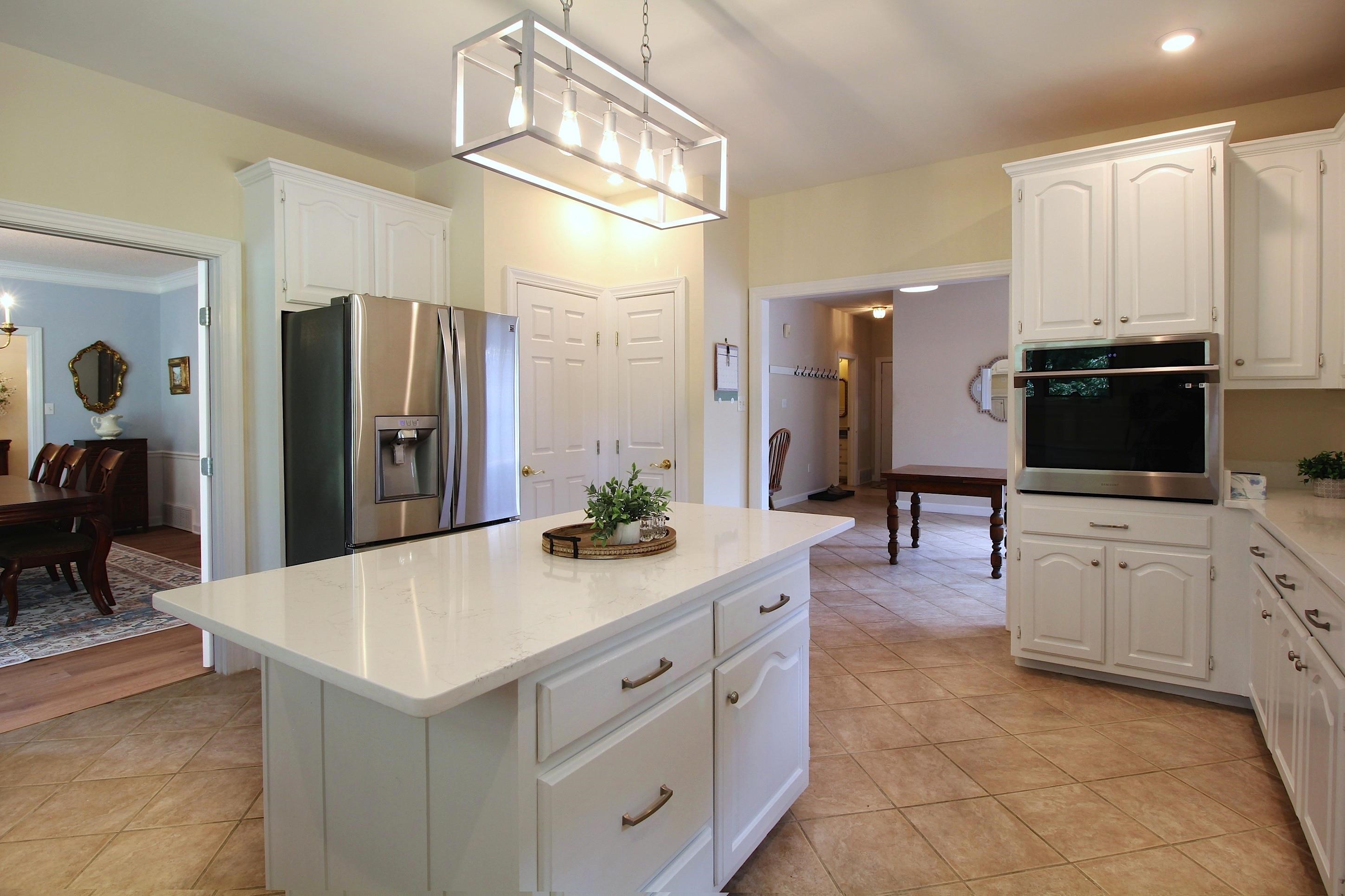 2550 N Reid-Hooker Rd
