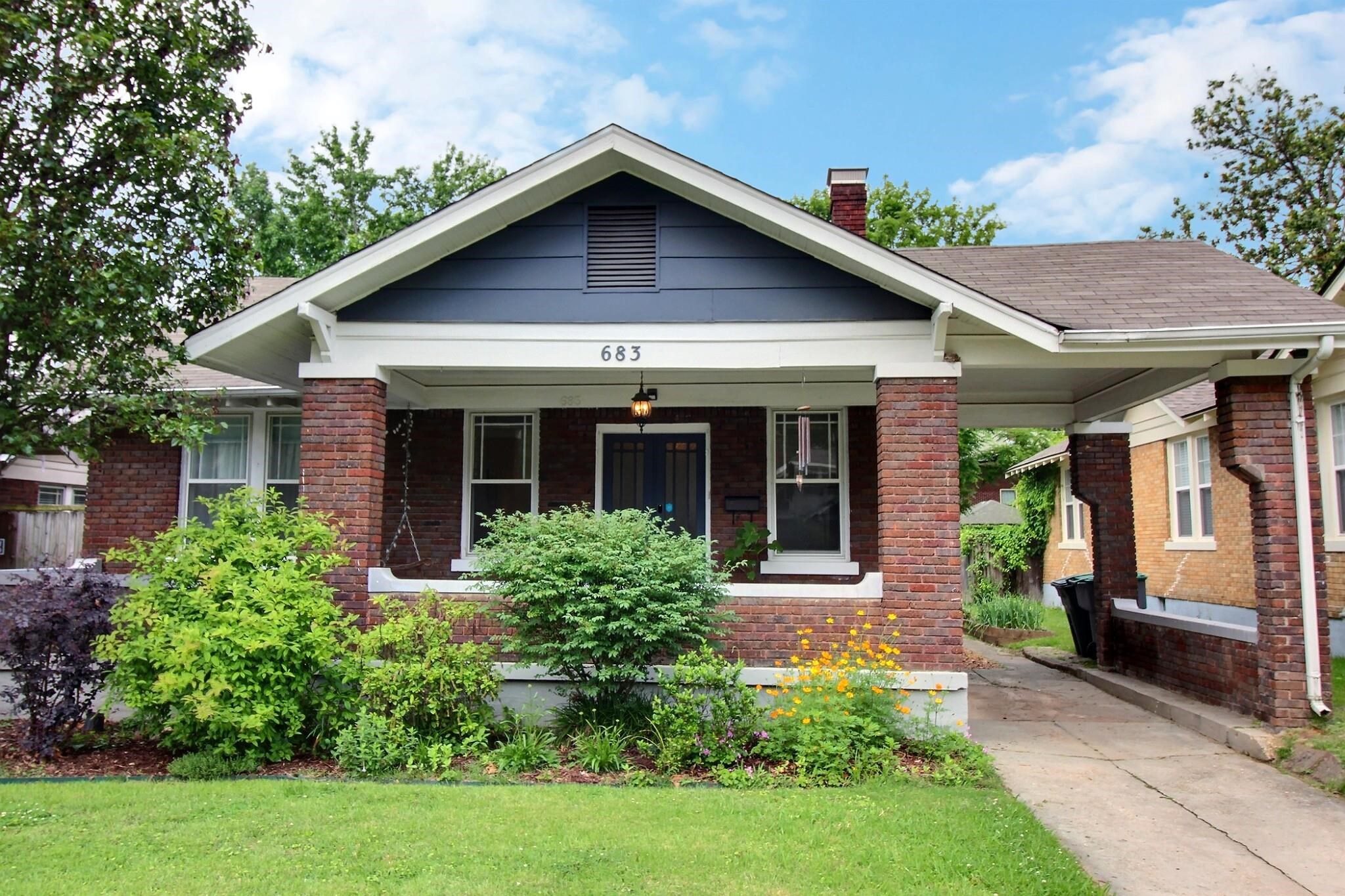 683 N Mclean Blvd