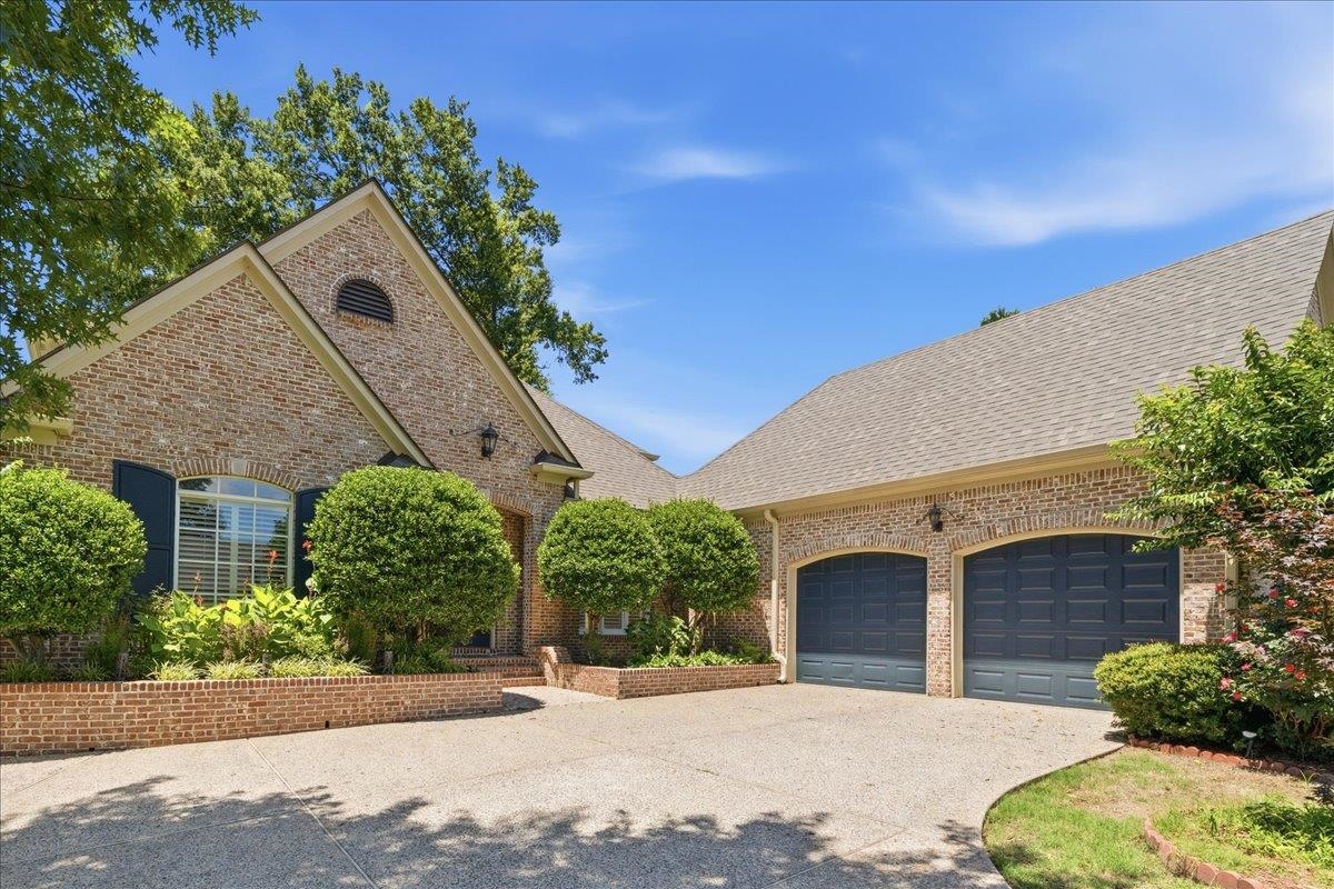 10211 Carnegie Club Dr