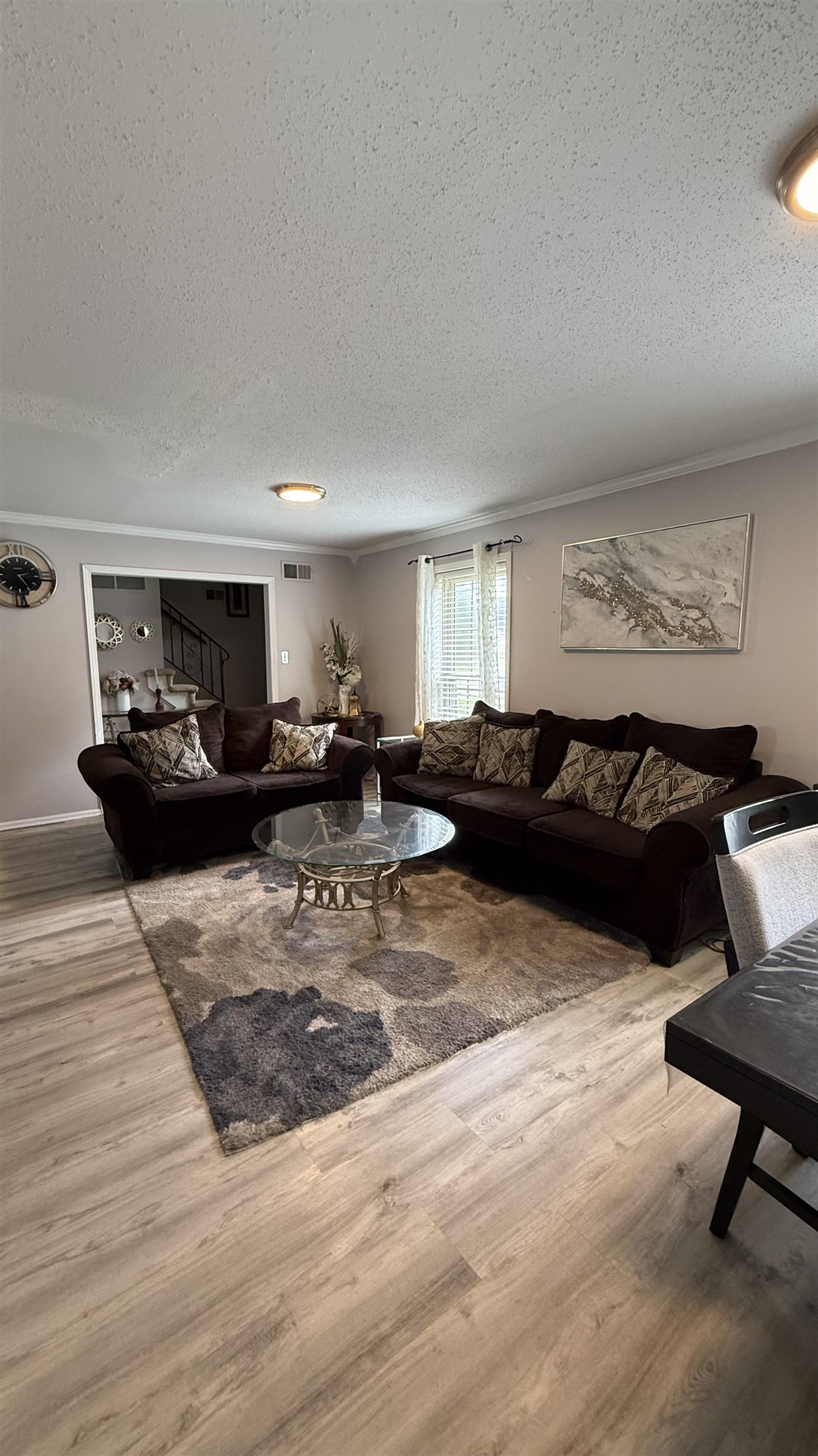 5882 Macleod Dr