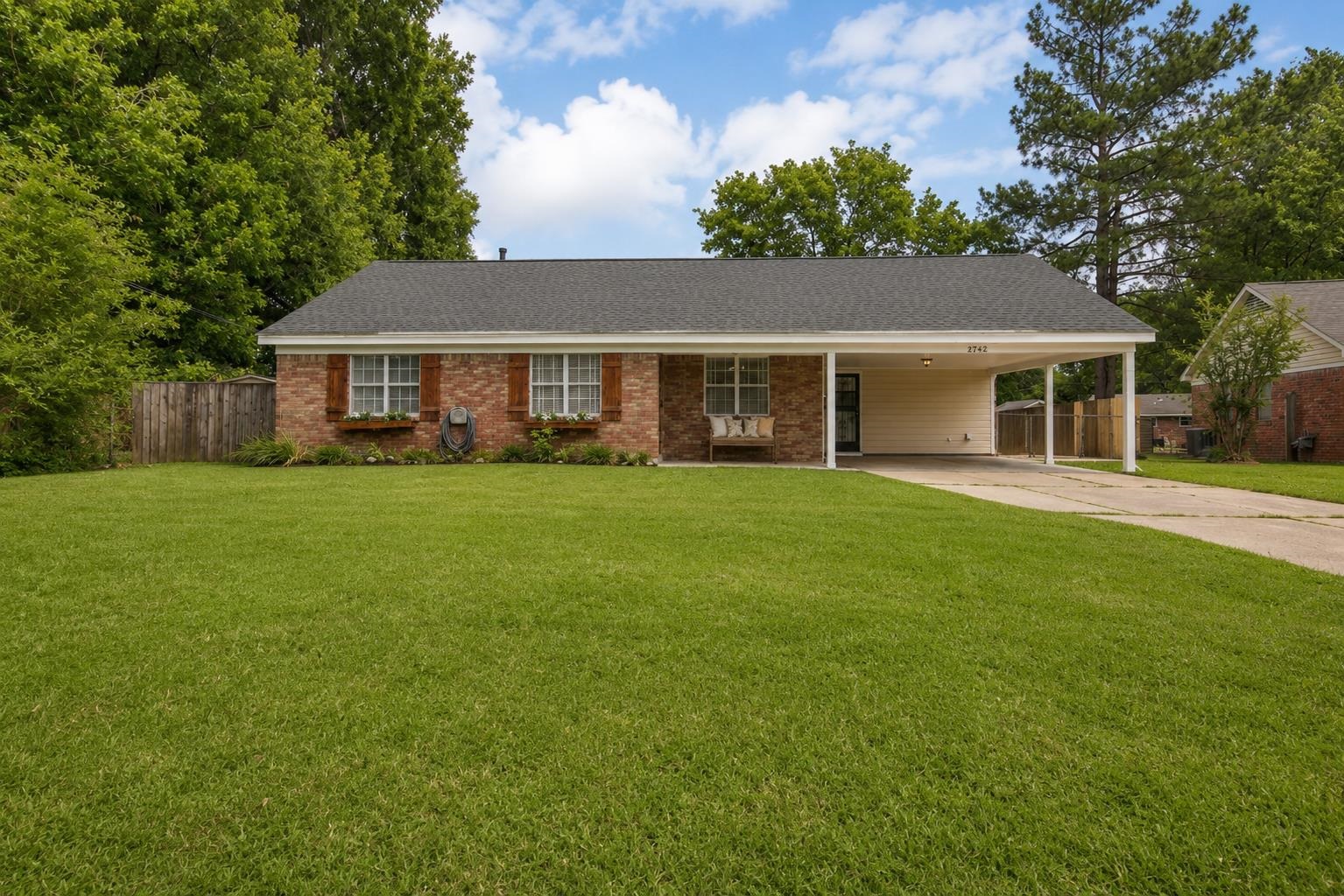 7262 Pam Dr