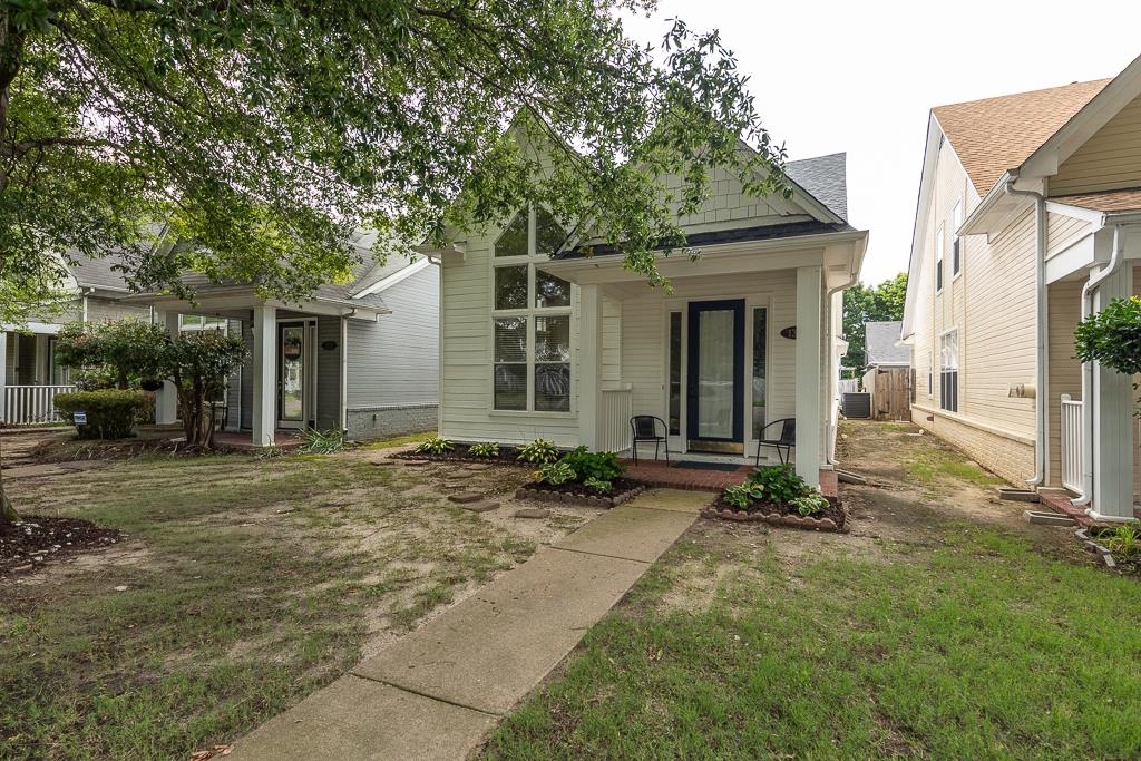 1317 Island Pl E