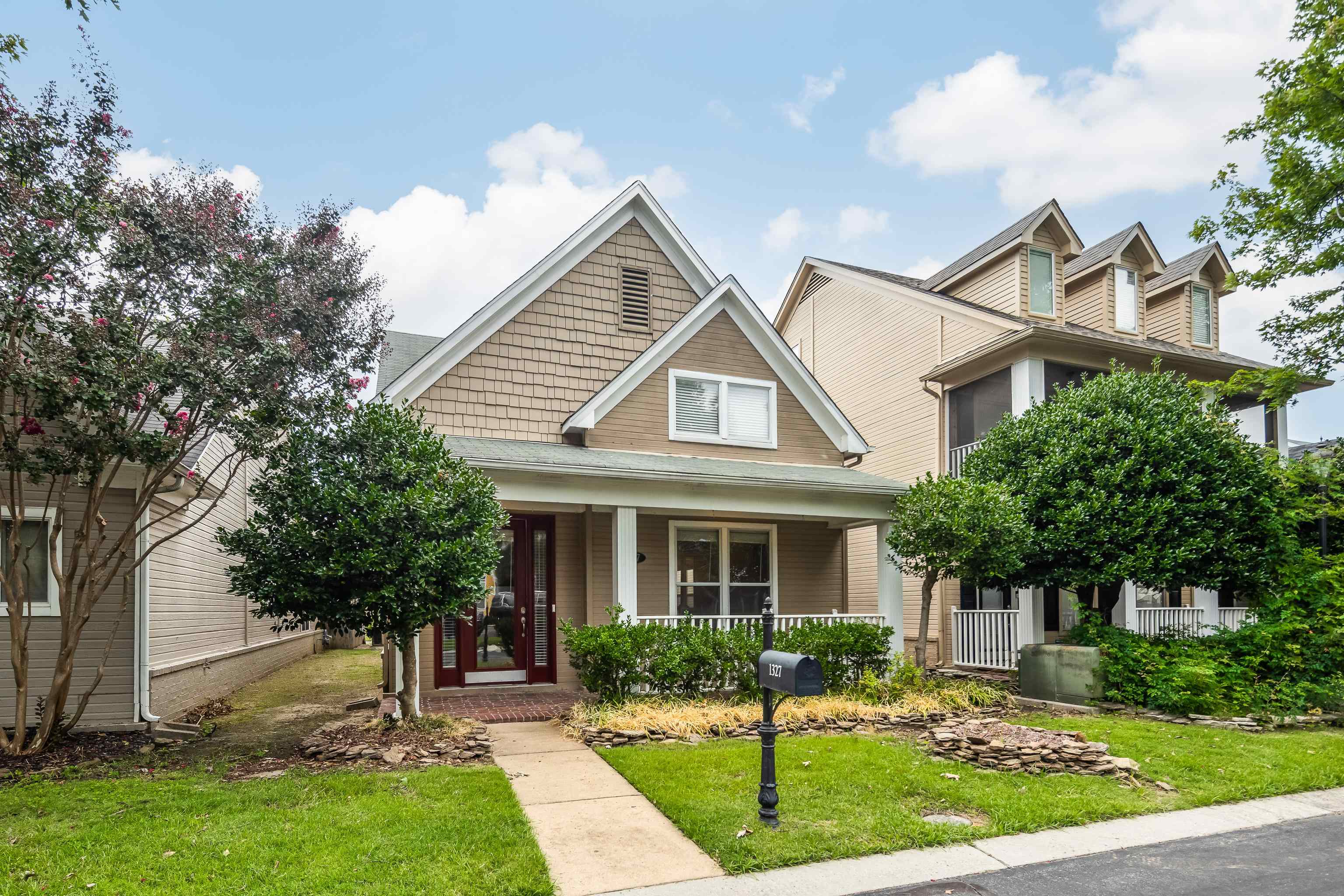 1327 Harbor Park Dr