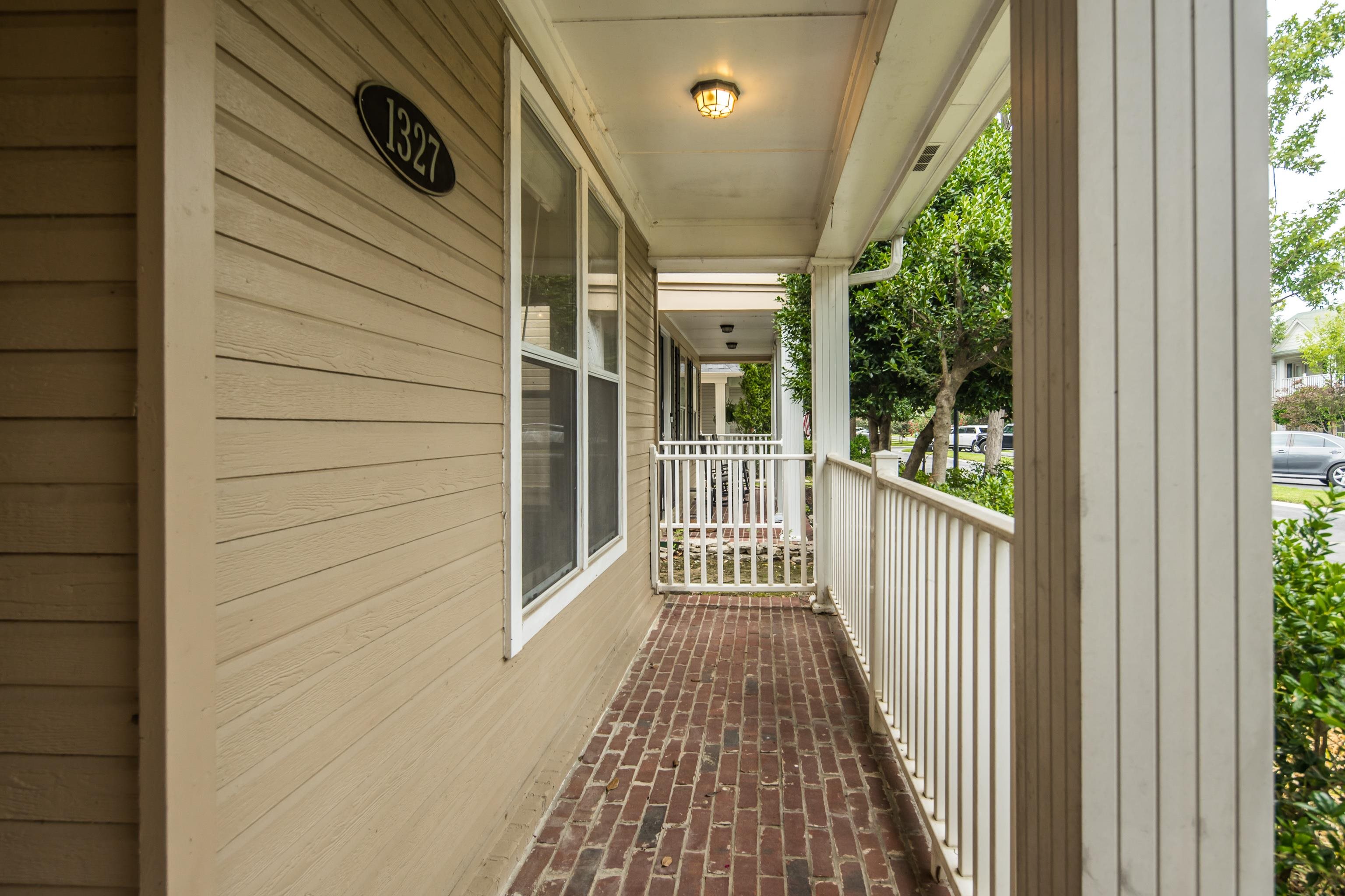 1327 Harbor Park Dr