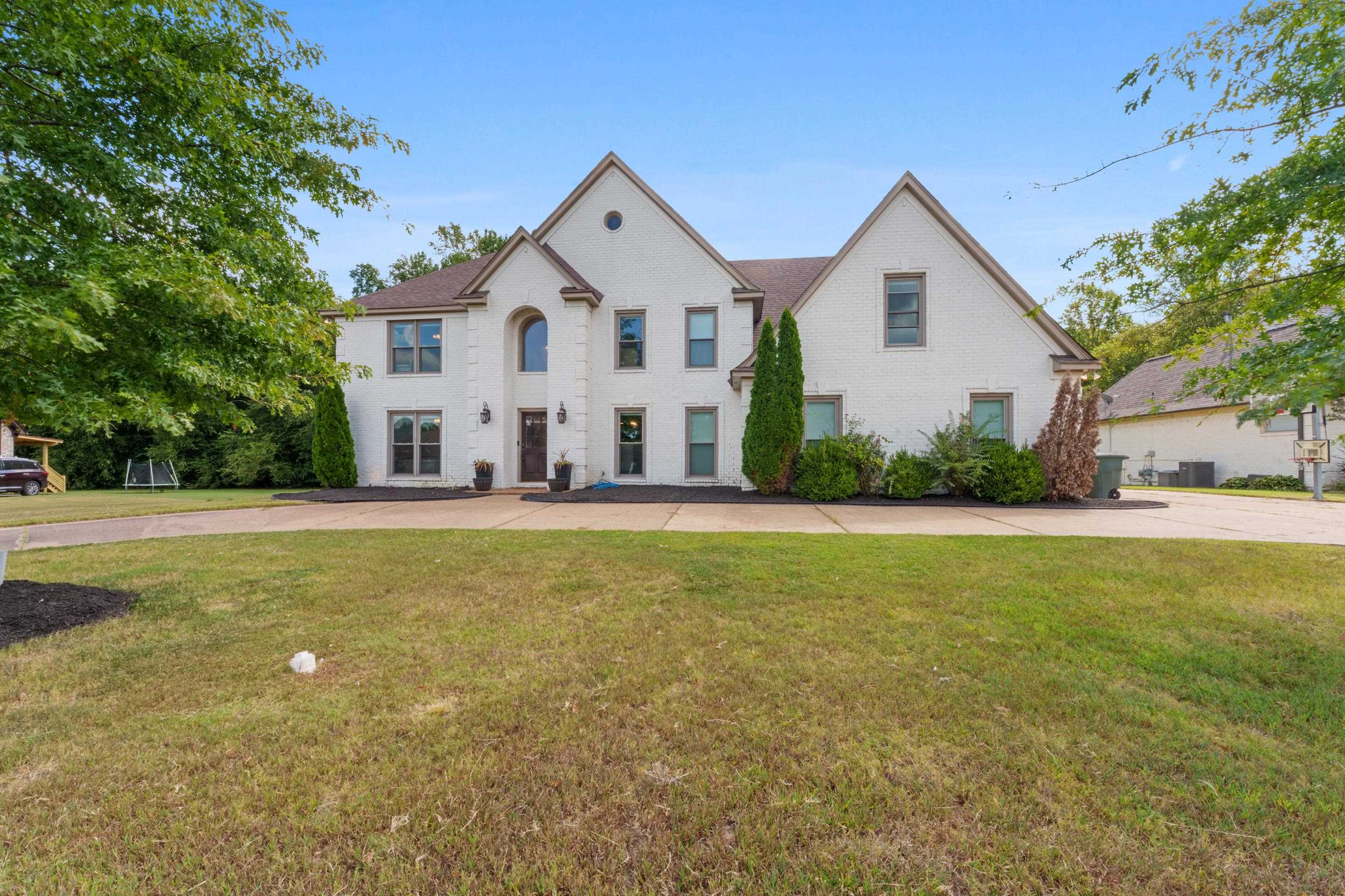 4928 Valley Birch Dr