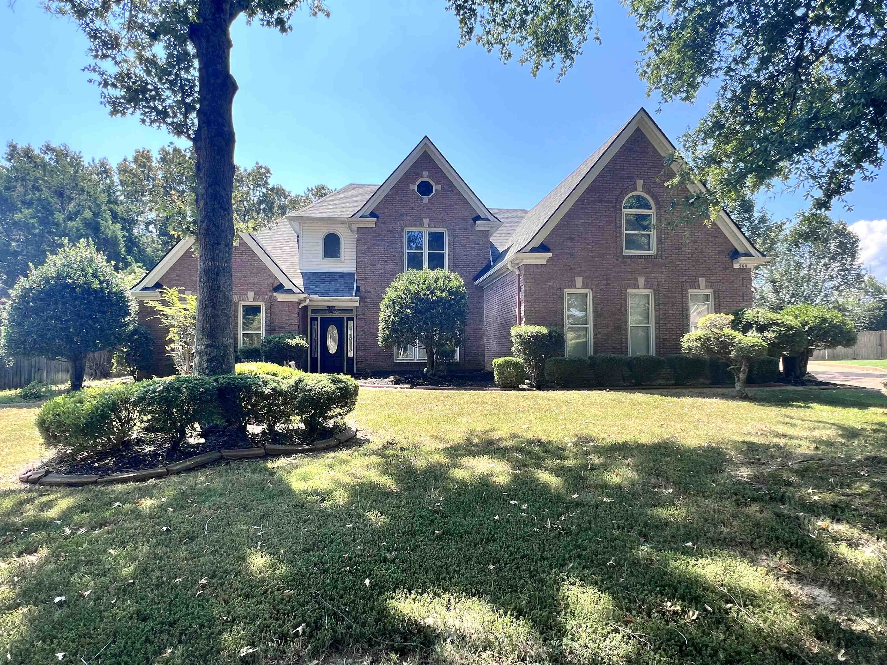 560 Windsor Park Cv
