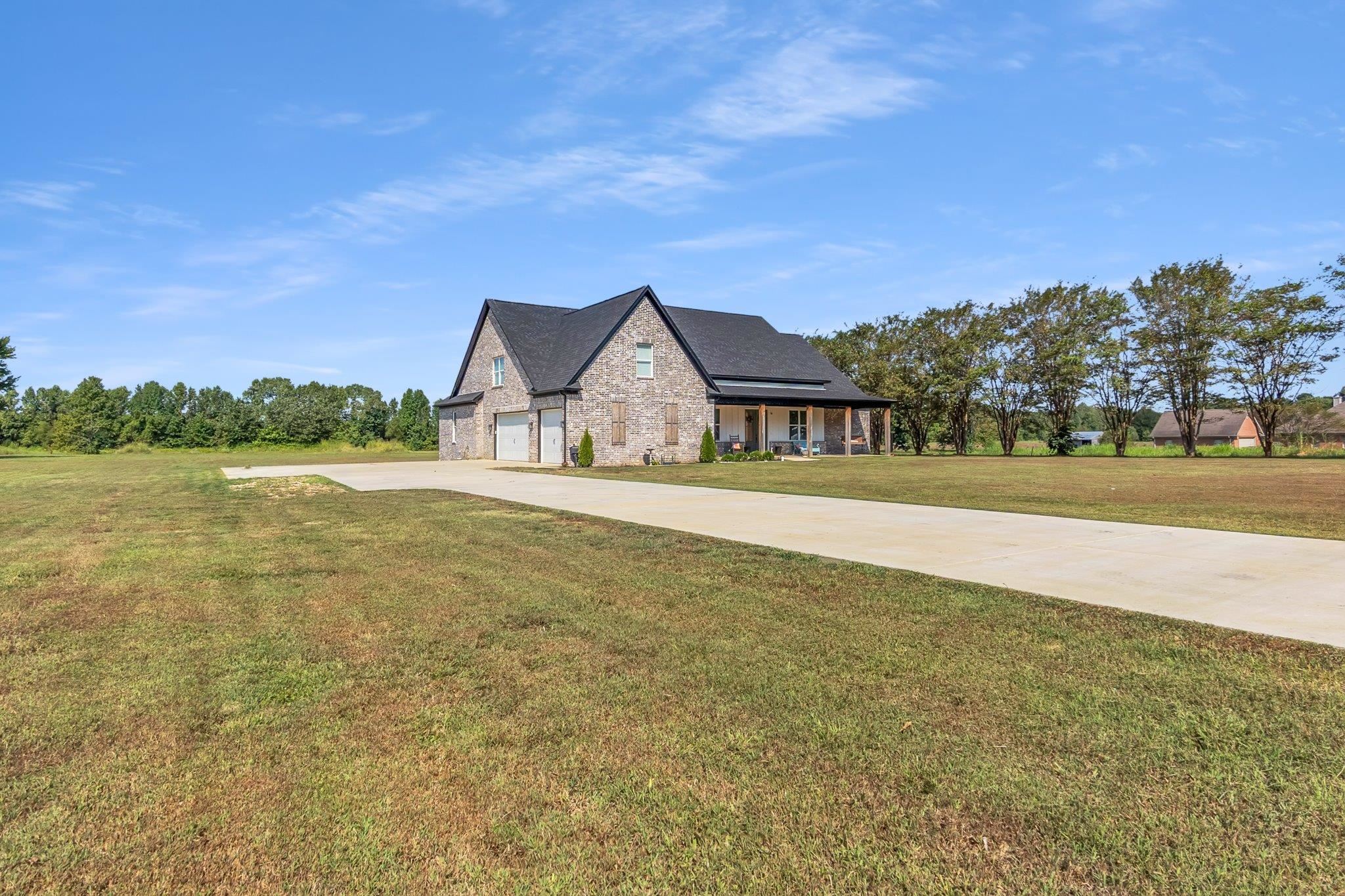 8589 Brunswick Rd