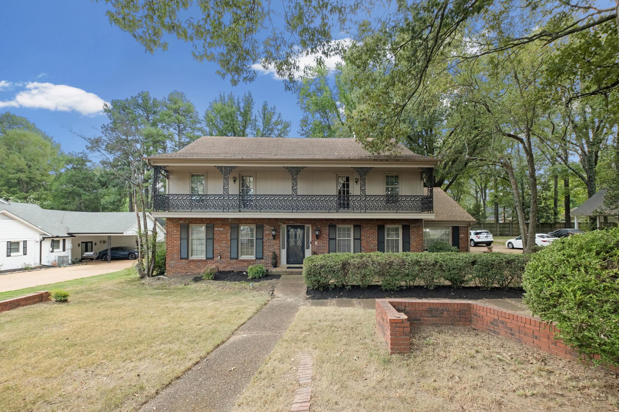 6631 Poplar Pike