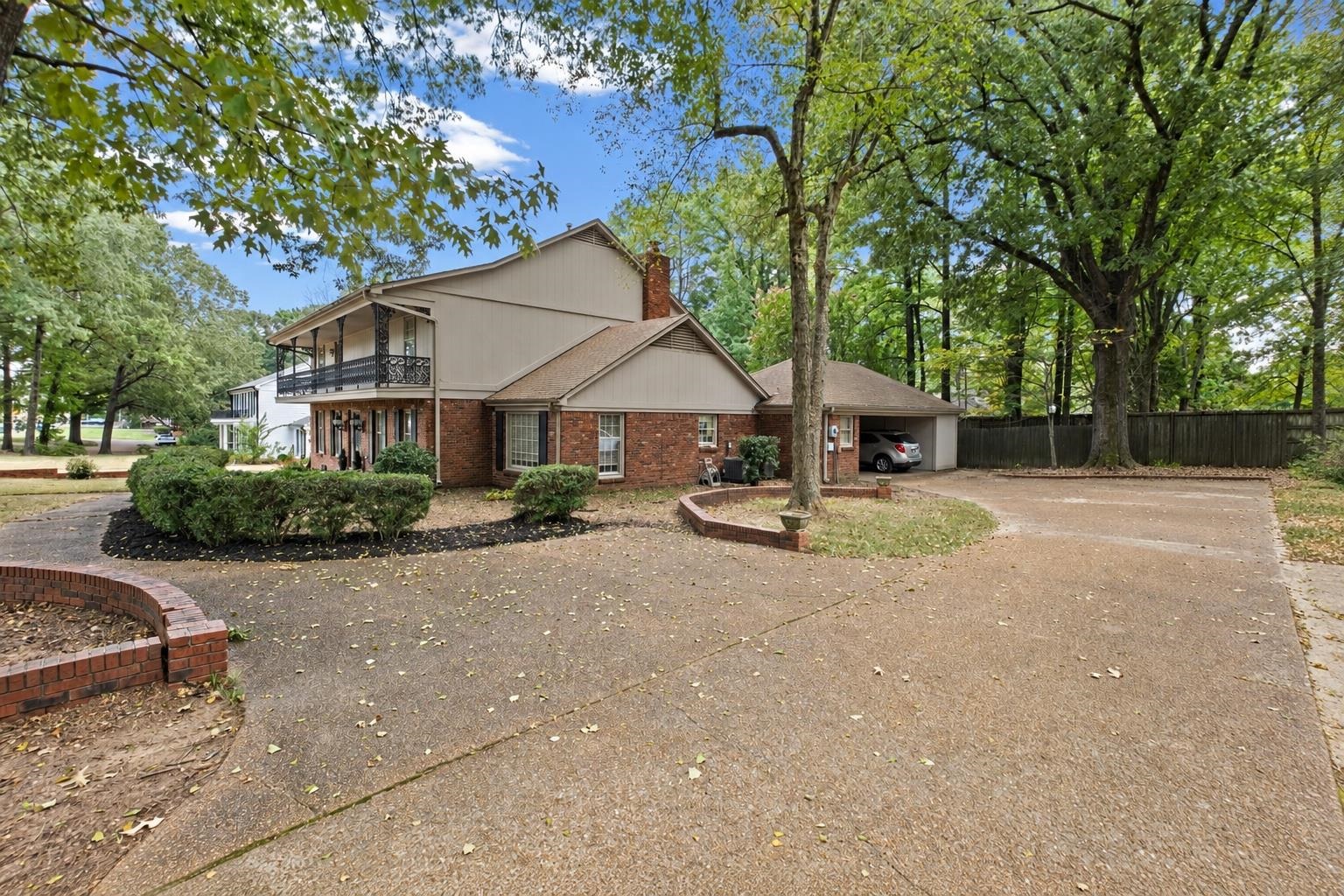 6631 Poplar Pike