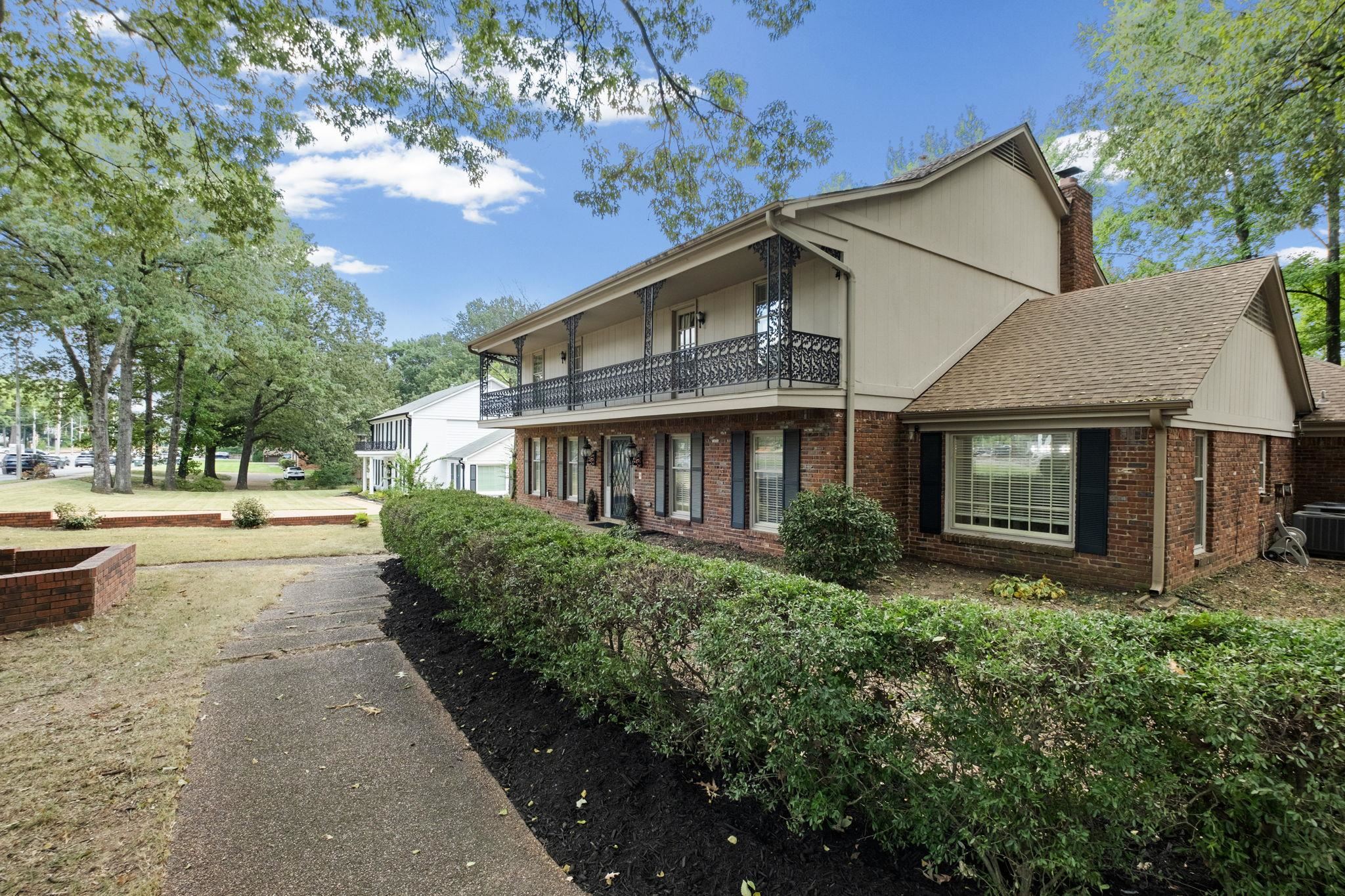 6631 Poplar Pike