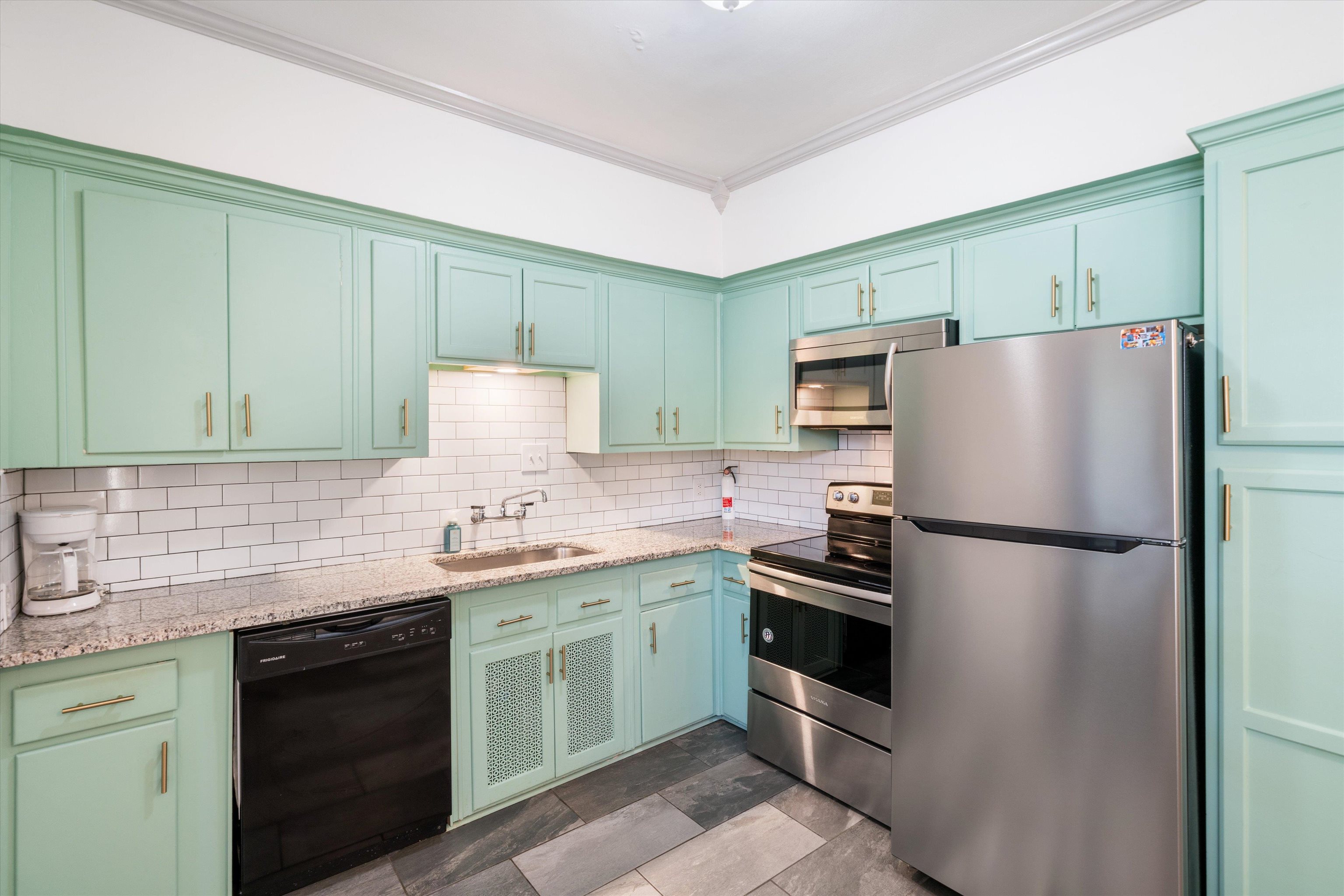 328 N Mclean Blvd