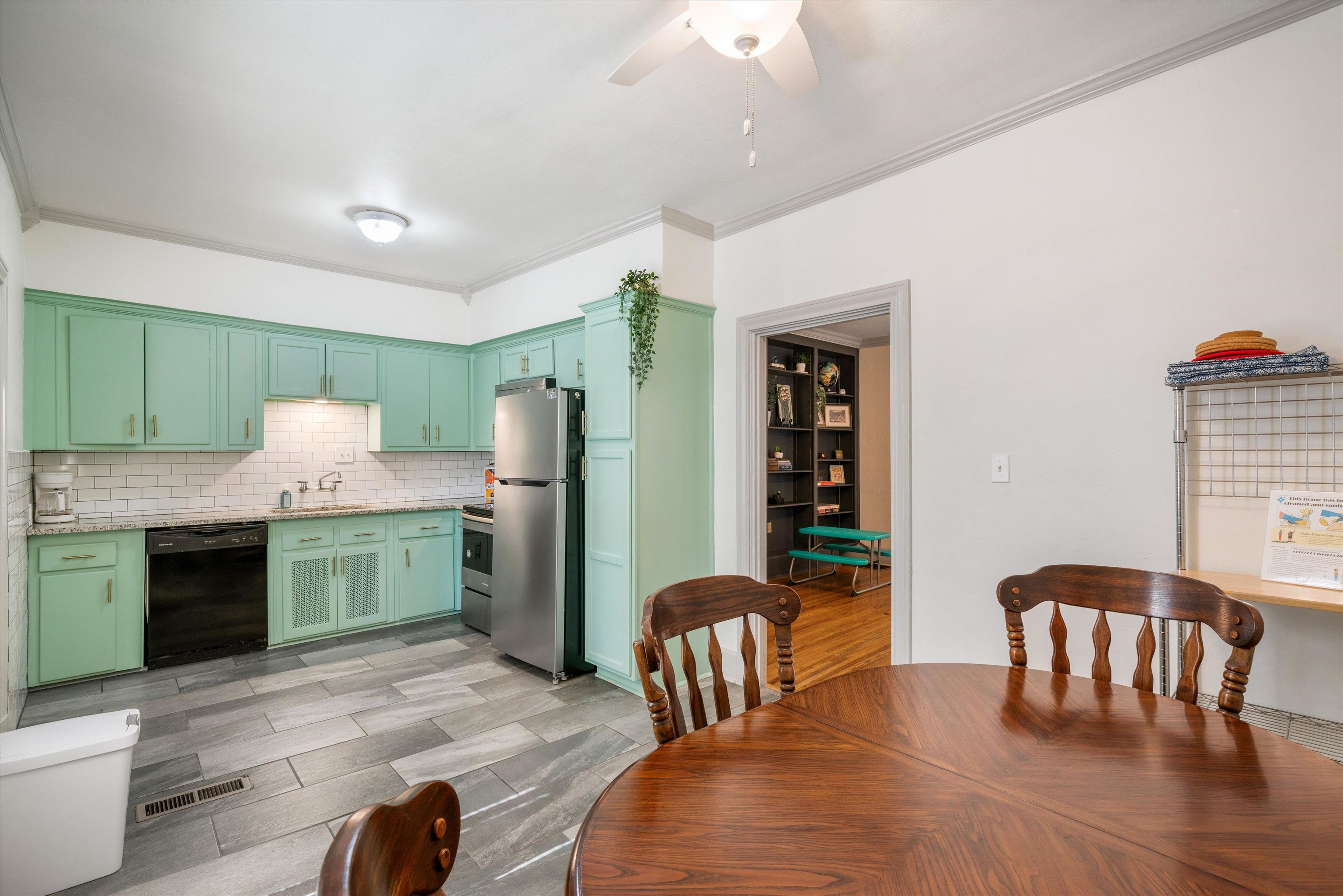 328 N Mclean Blvd