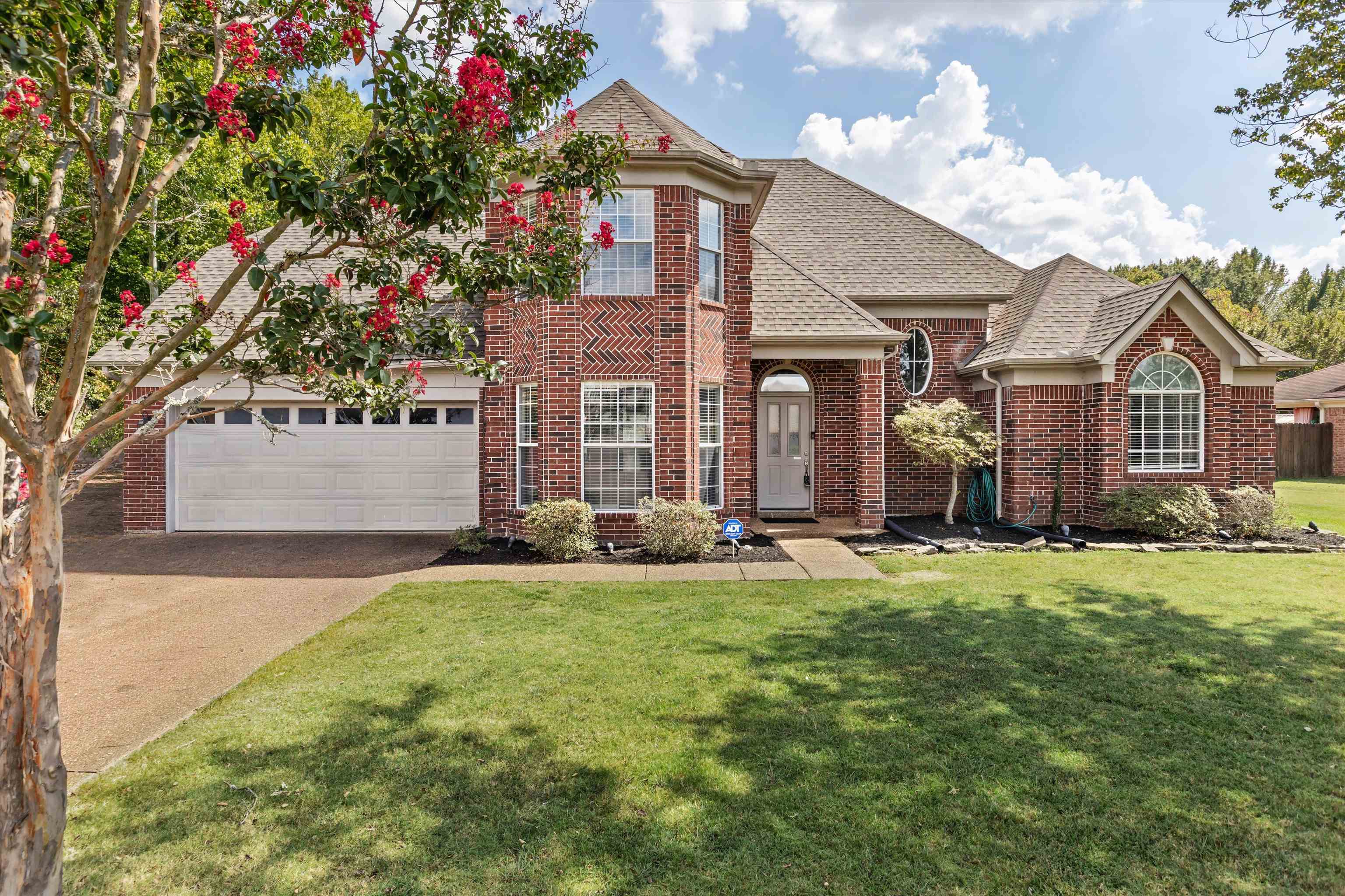 4908 N Whitfall Cv N