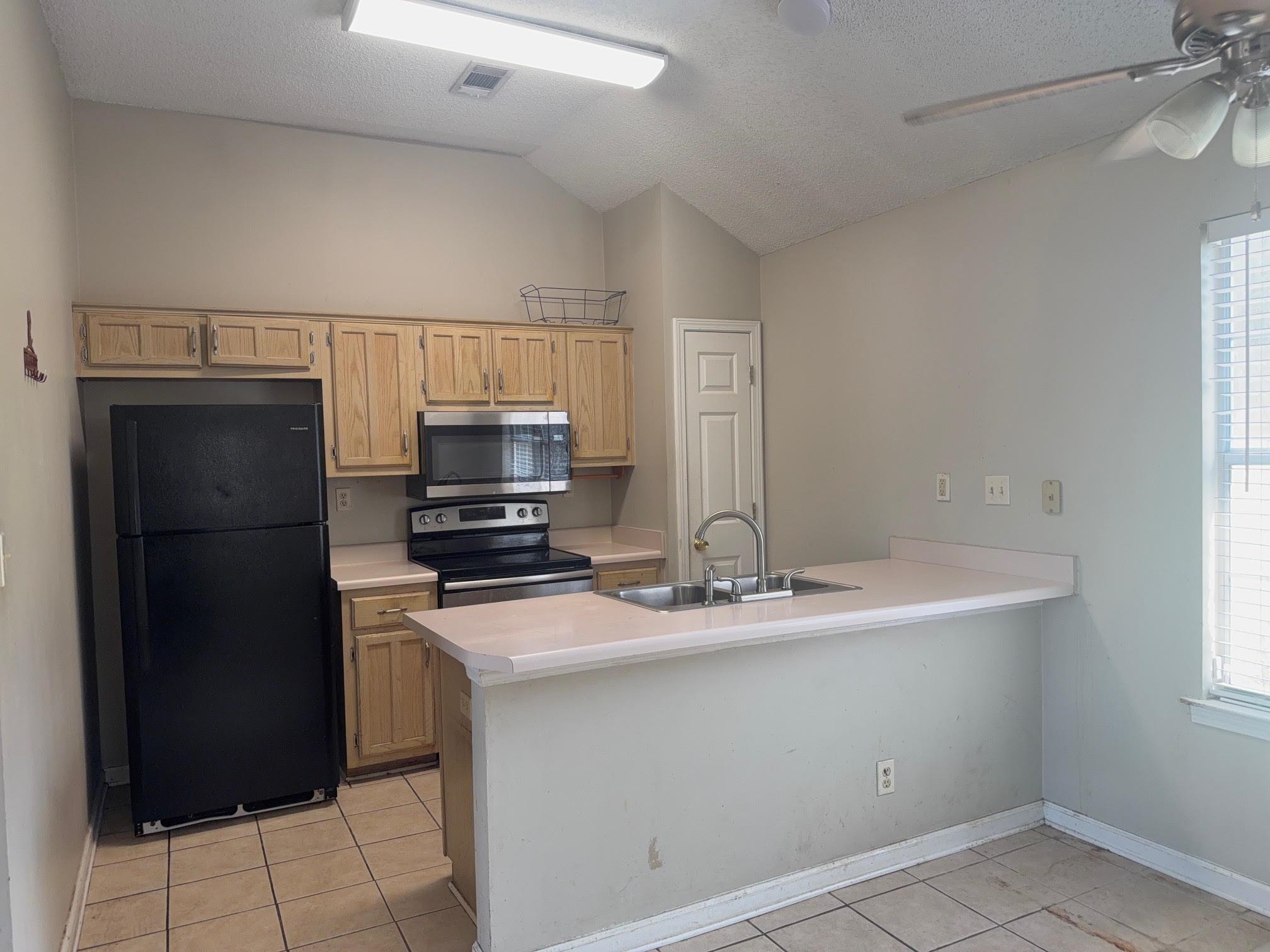 1250 Tyler Pl