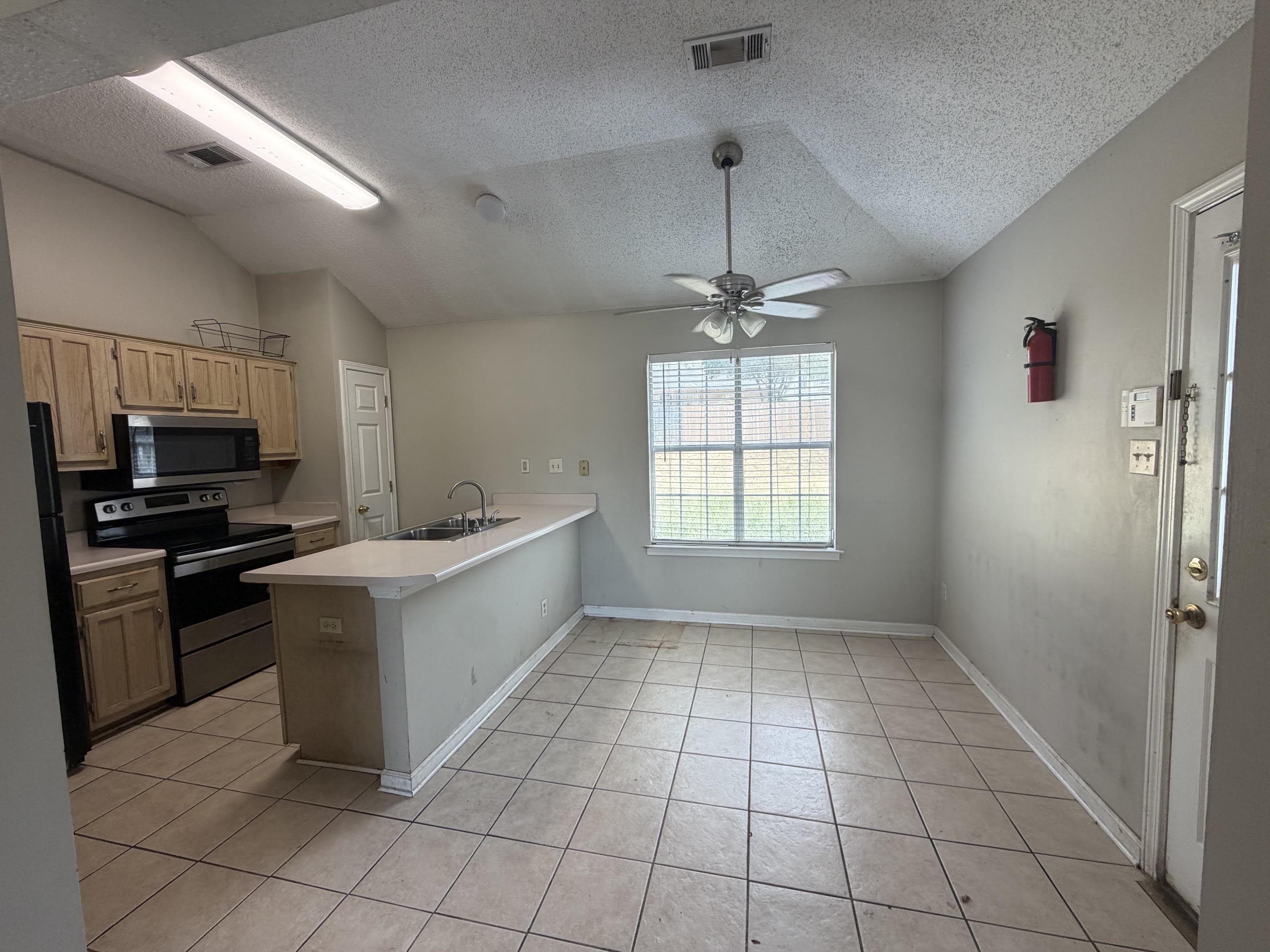 1250 Tyler Pl