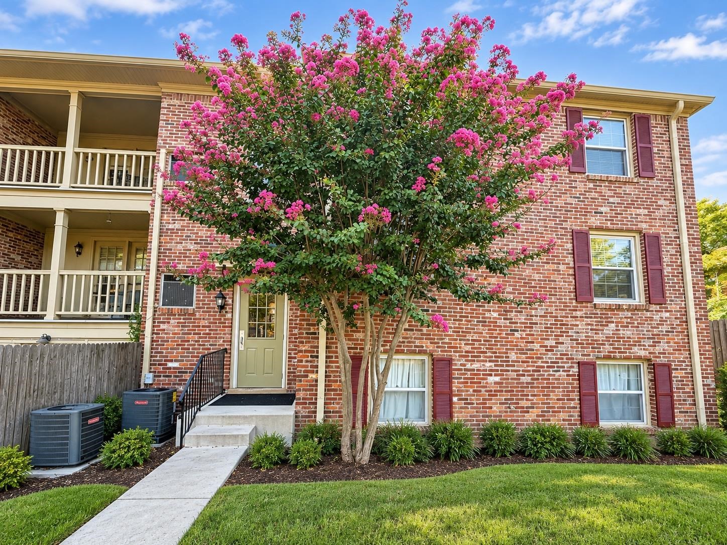 1202 Middle Ct 301