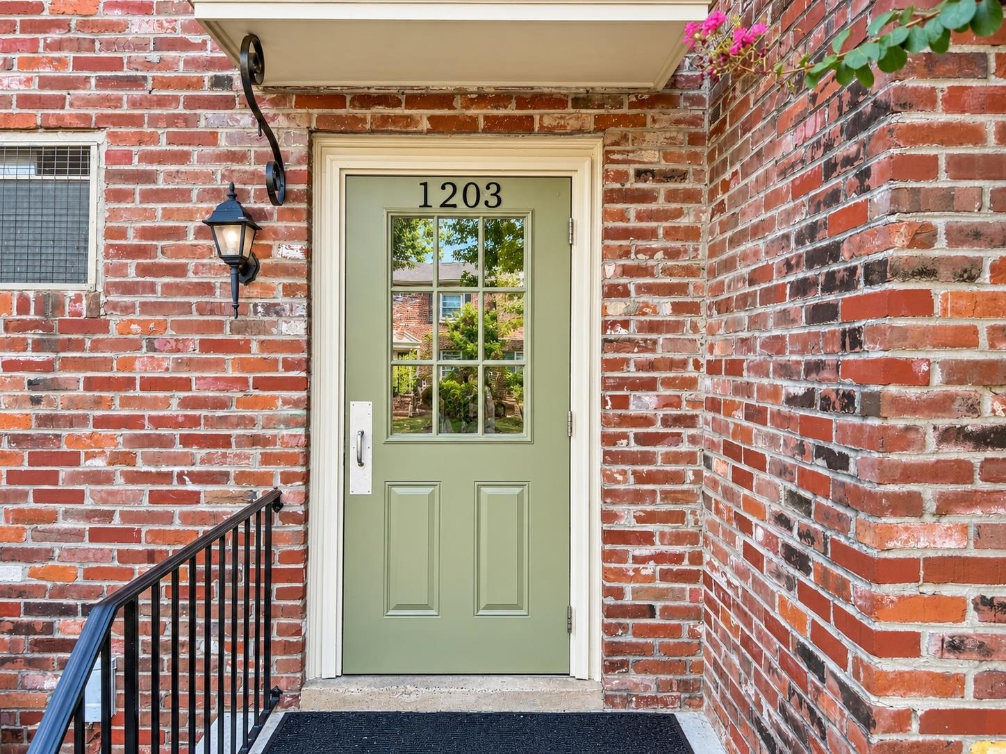 1202 Middle Ct 301